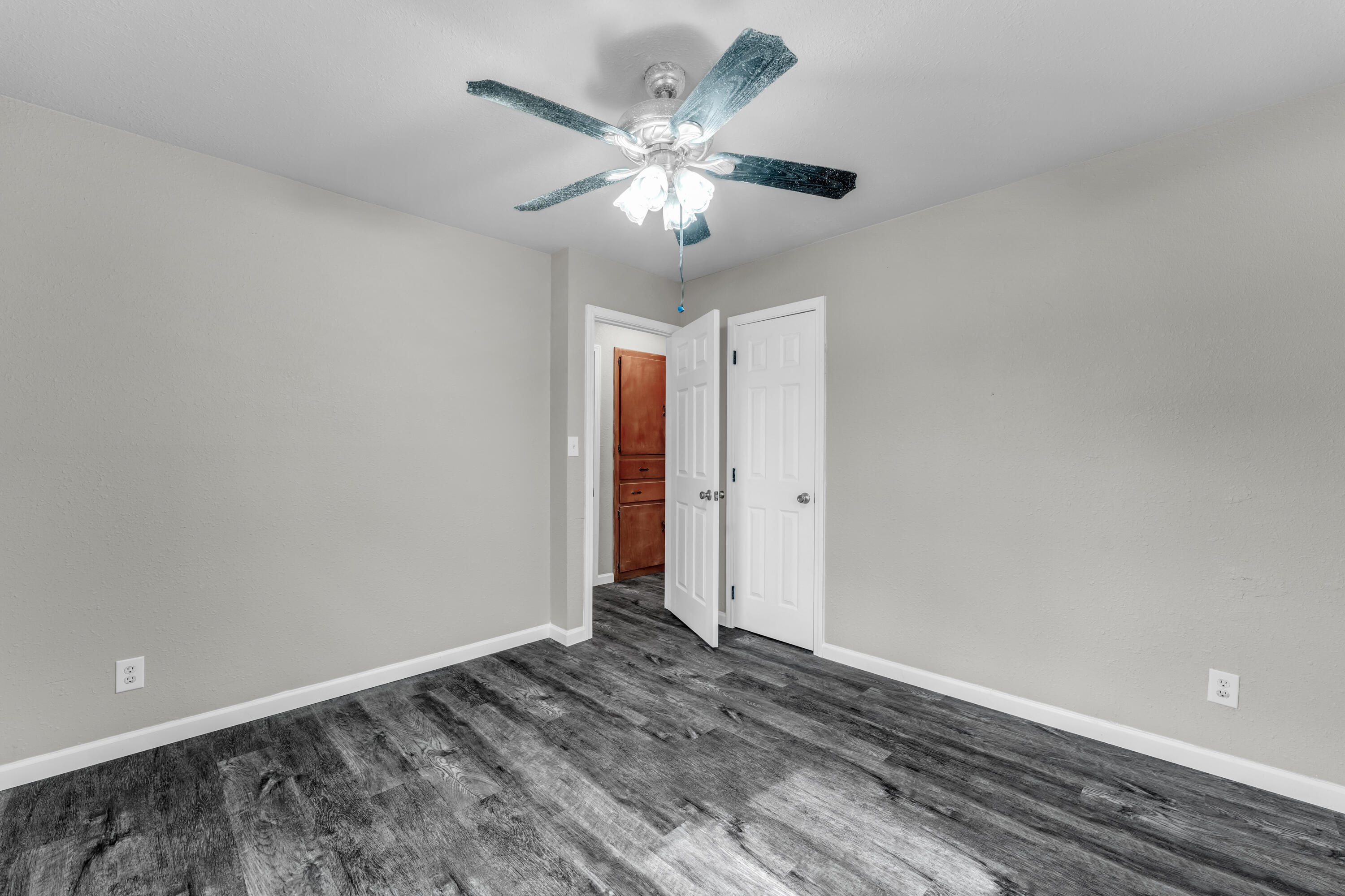 1500 West Hamilton Street Property Photo 10