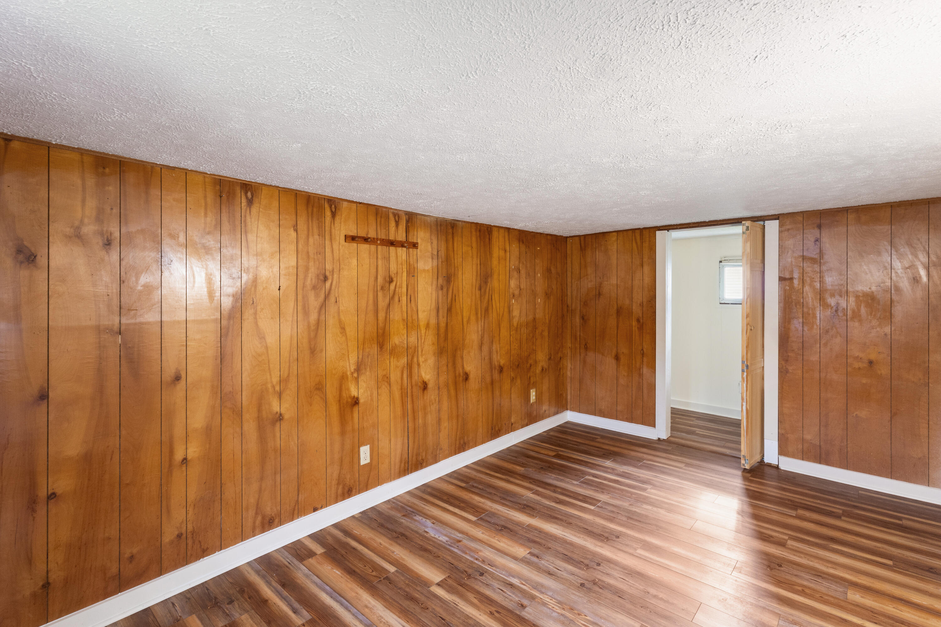 1015 Harold Street Property Photo 5