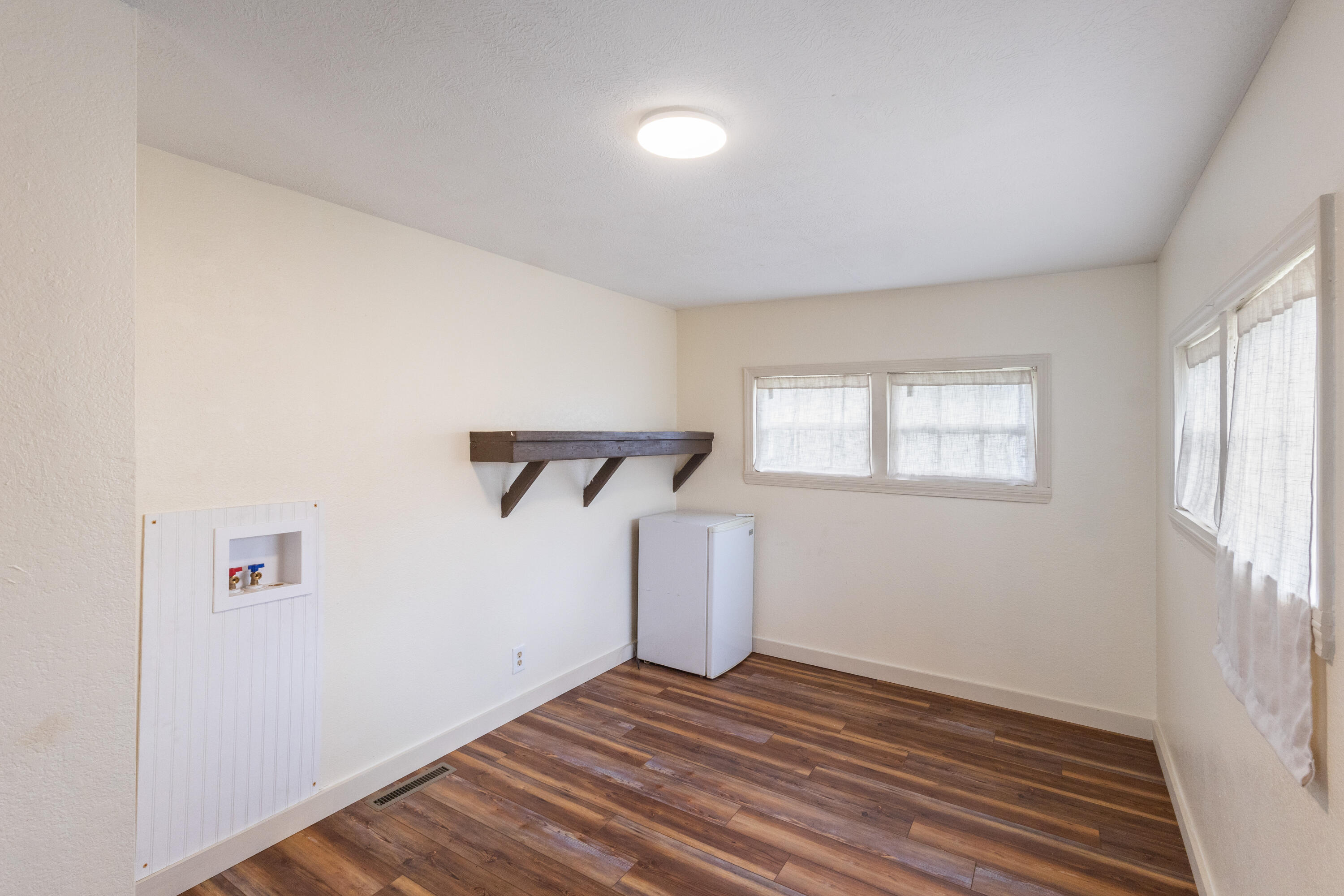 1015 Harold Street Property Photo 11