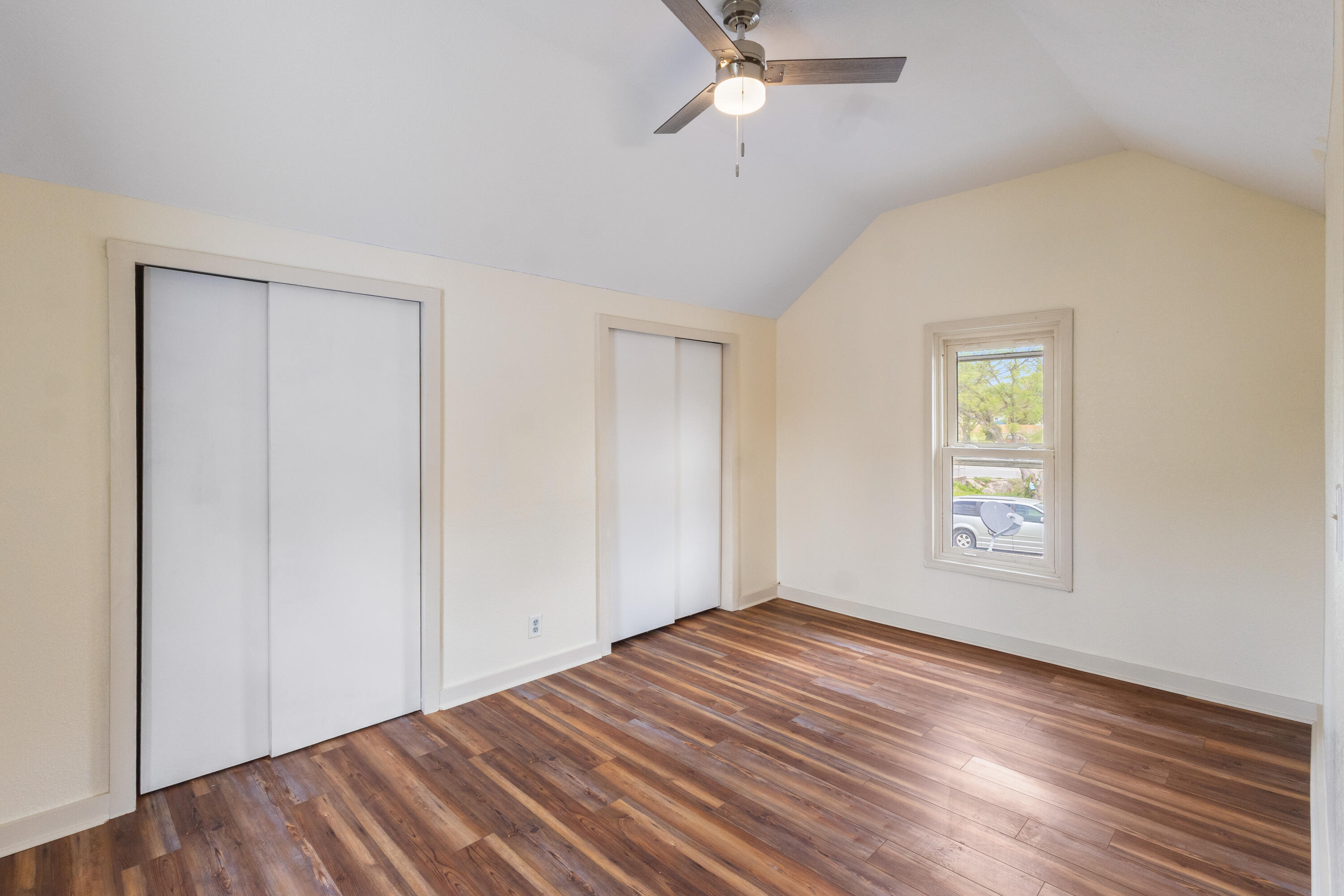1015 Harold Street Property Photo 14