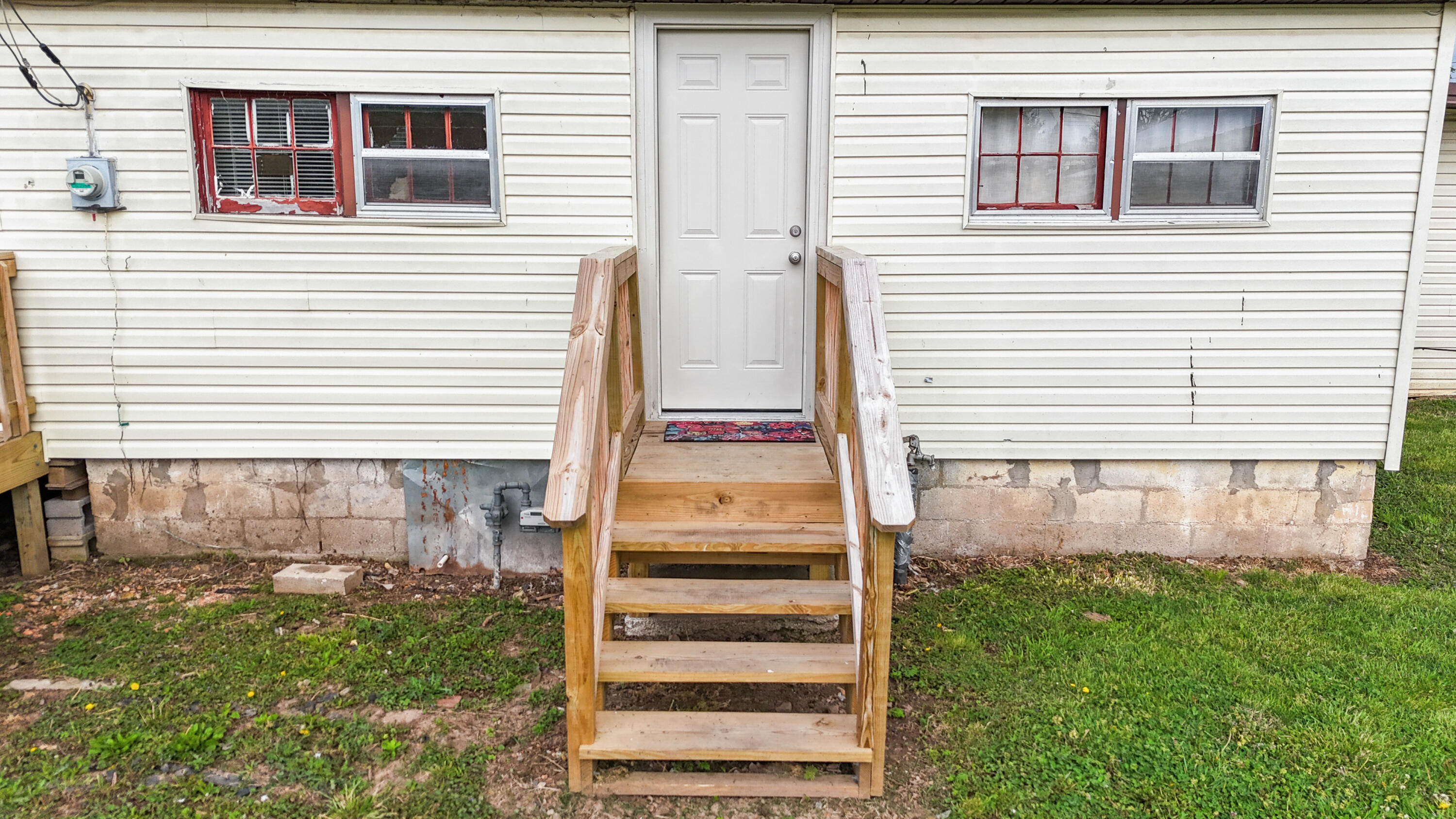 1015 Harold Street Property Photo 16