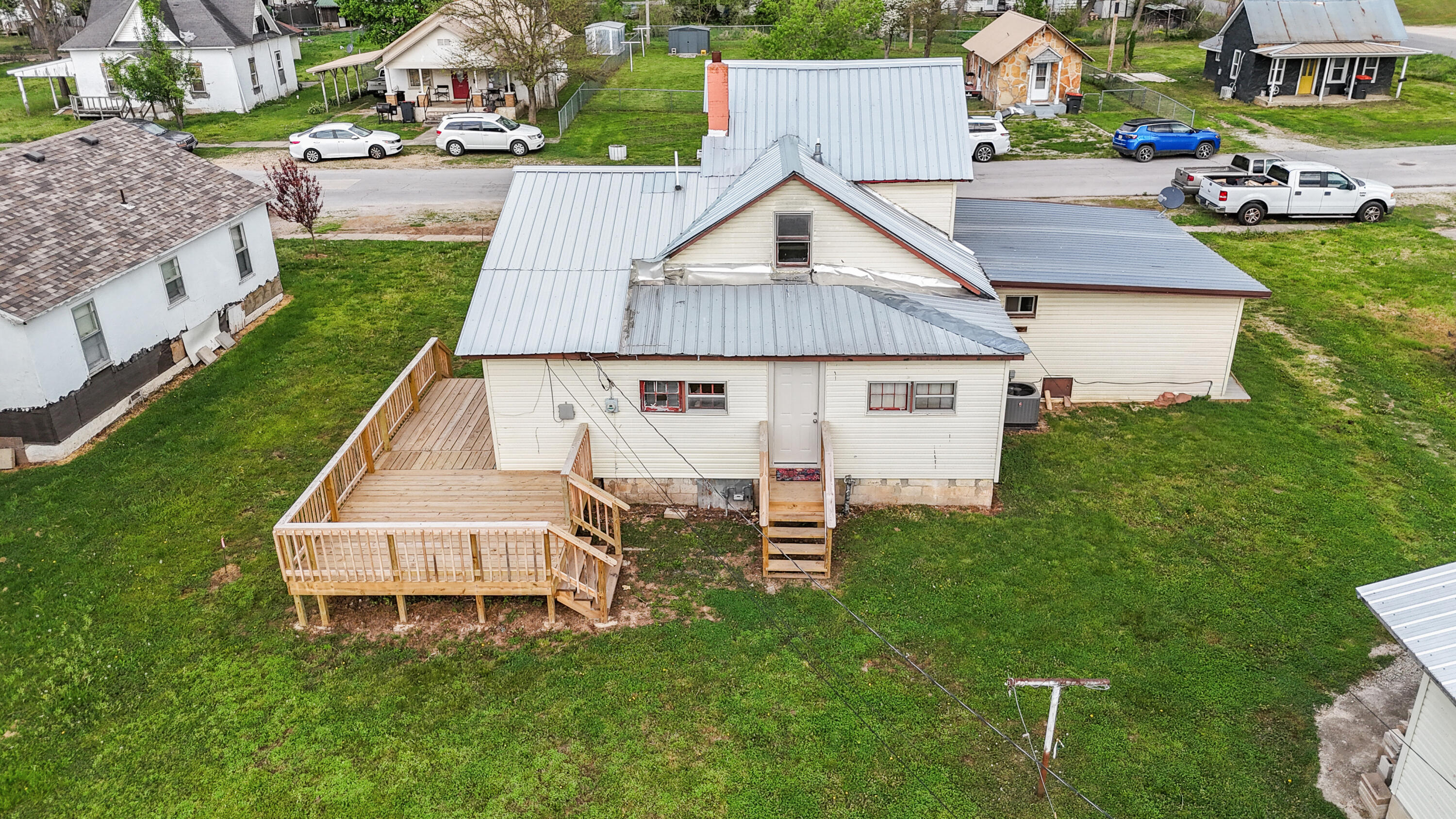 1015 Harold Street Property Photo 20