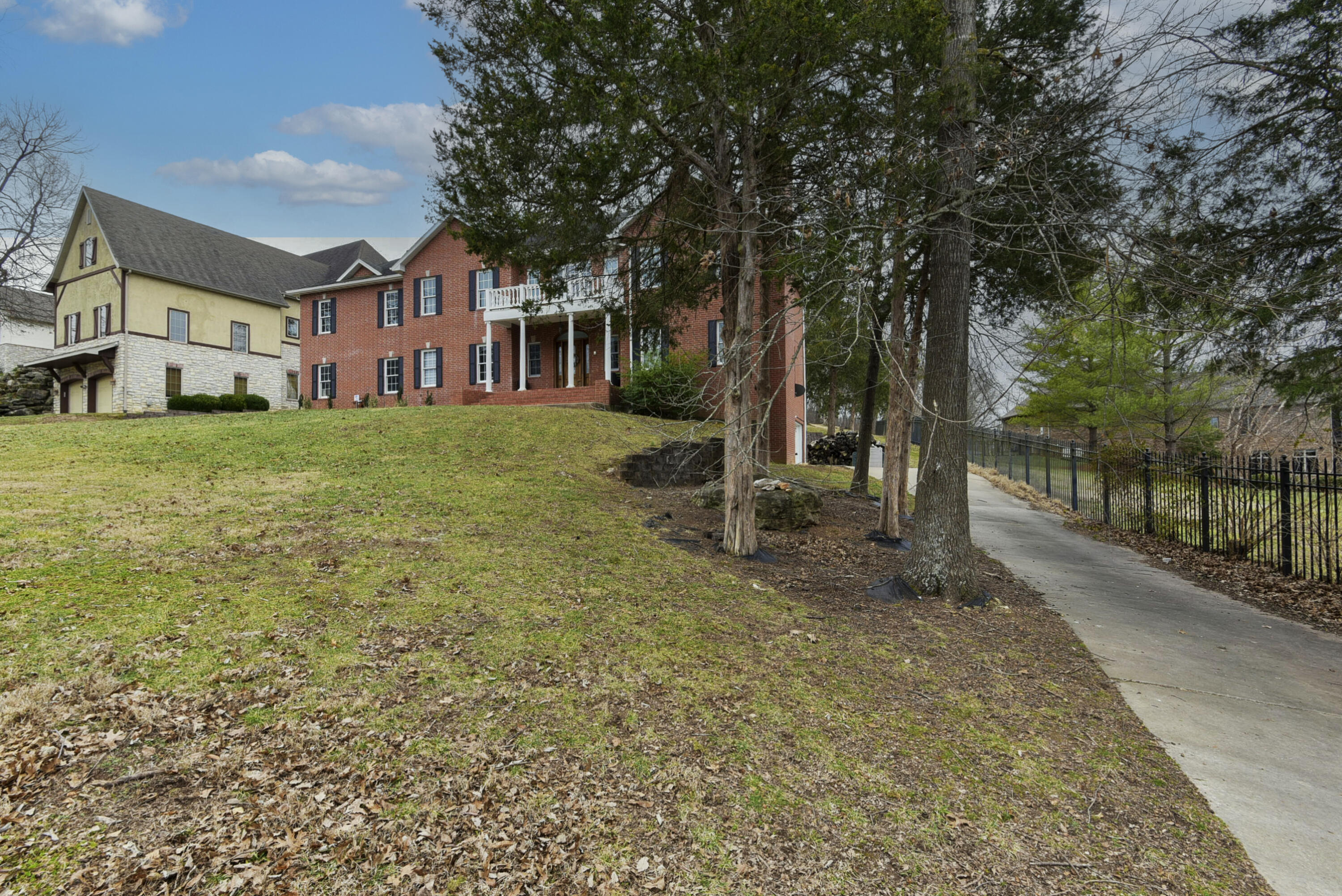 1658 West Caleb Court Property Photo 4