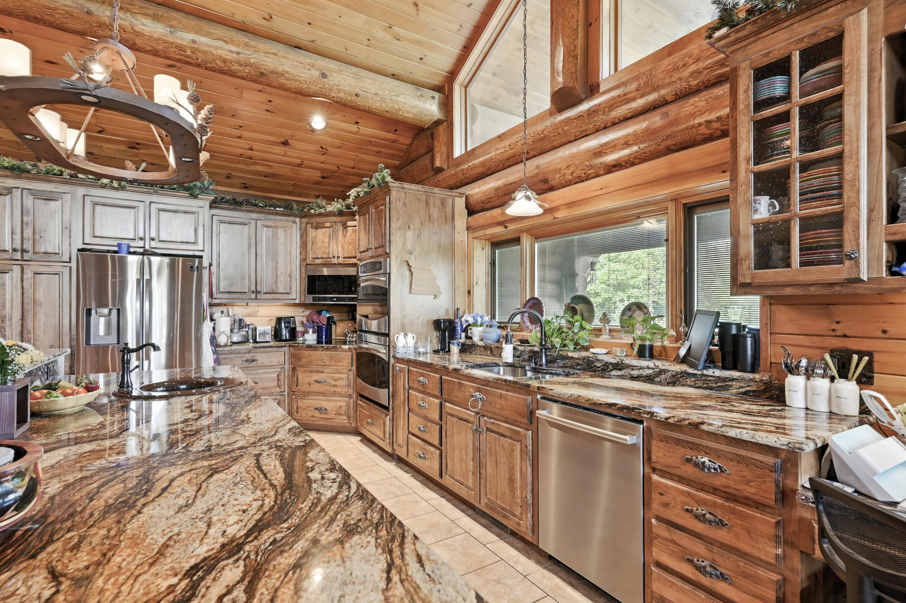 560 County Road 170 Property Photo 18