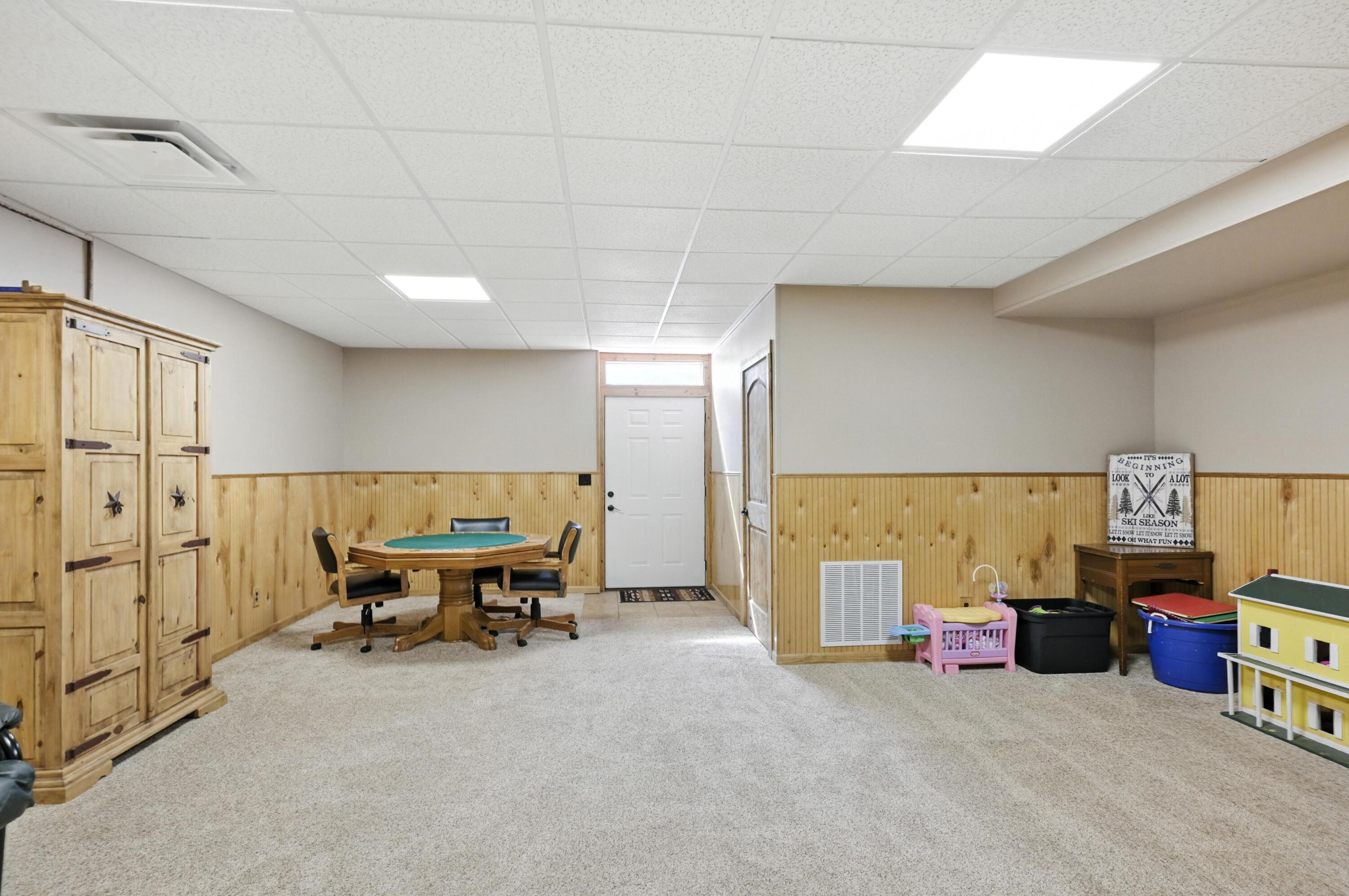 560 County Road 170 Property Photo 44