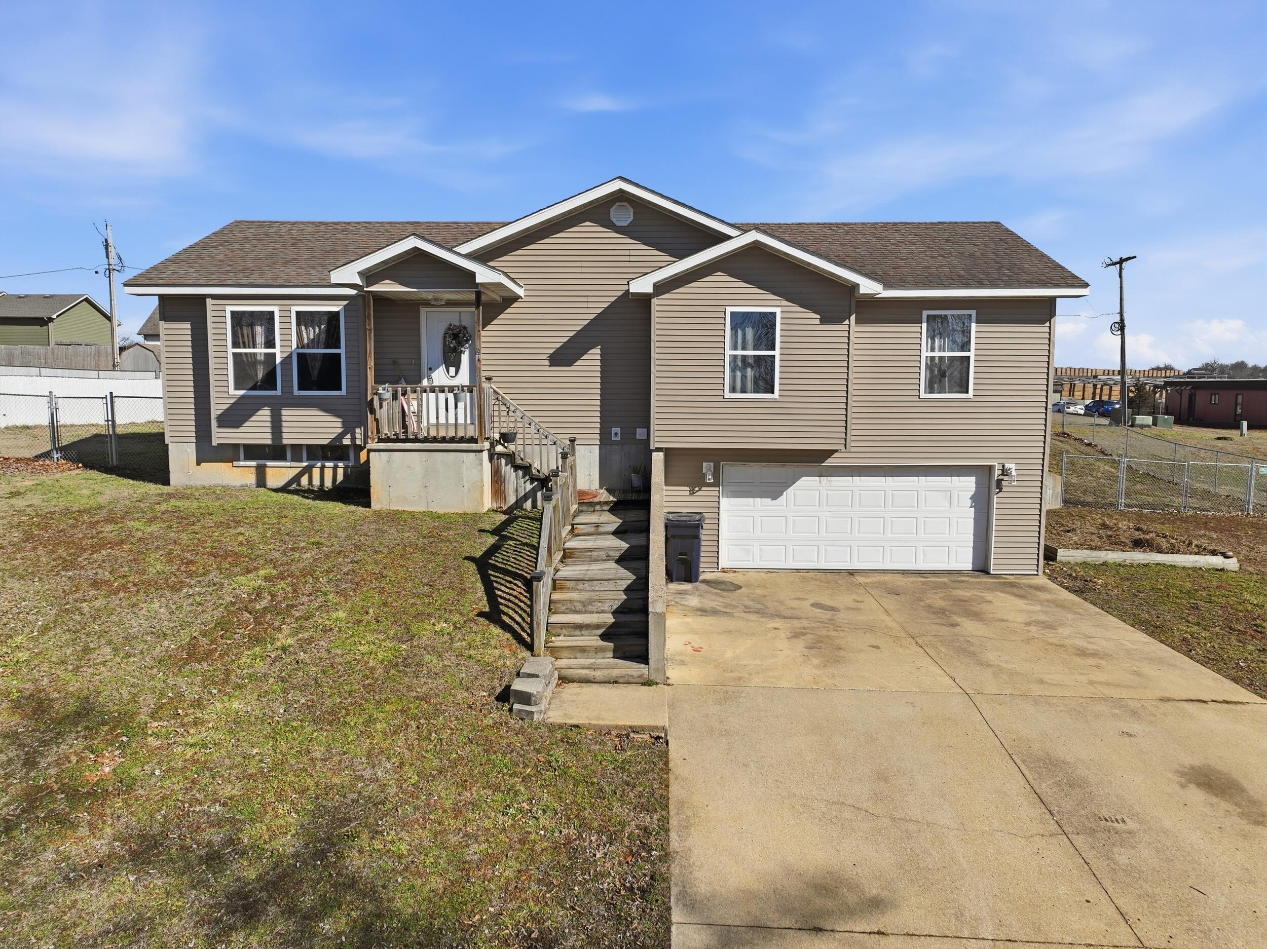 1604 Amy Street Property Photo 4