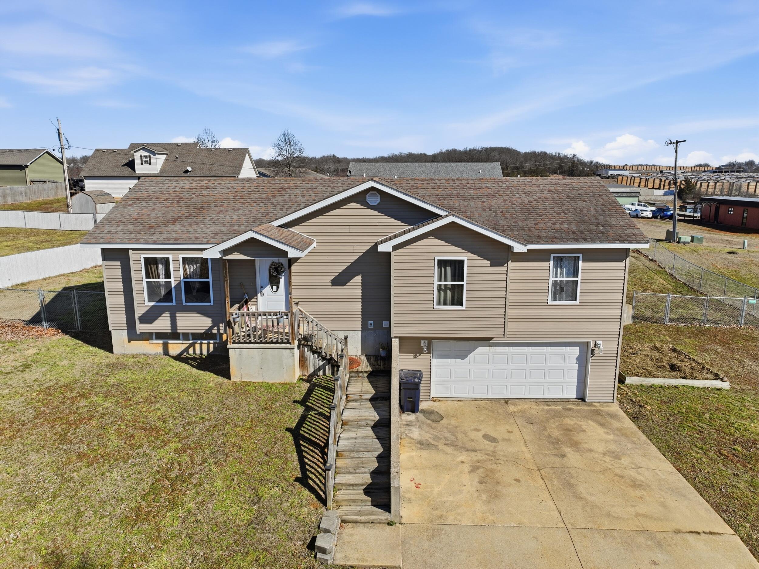 1604 Amy Street Property Photo 6