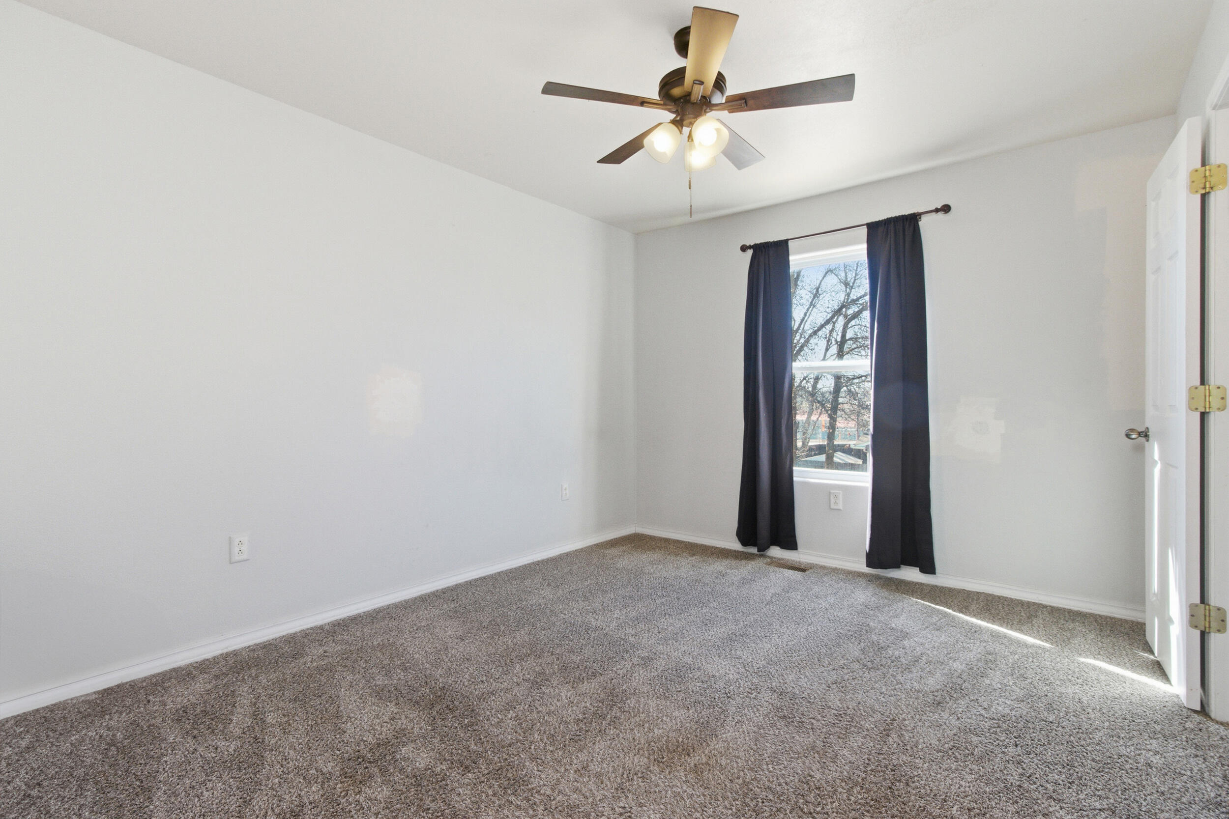 1604 Amy Street Property Photo 13
