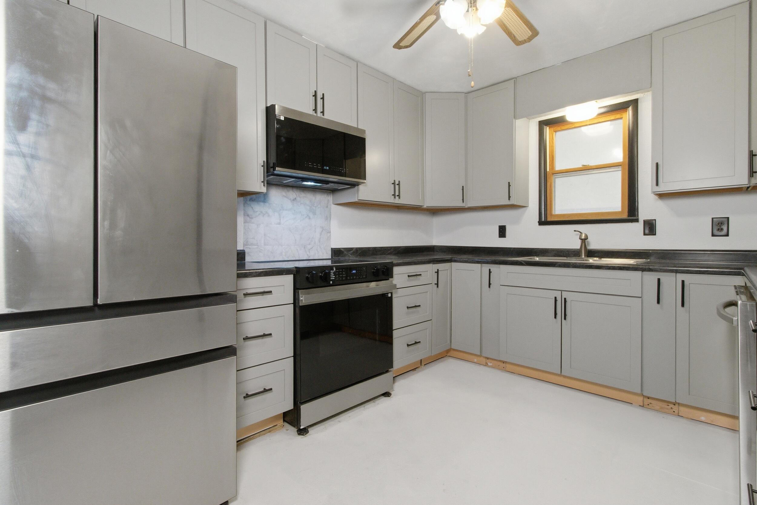49 East Tower Drive Property Photo 8