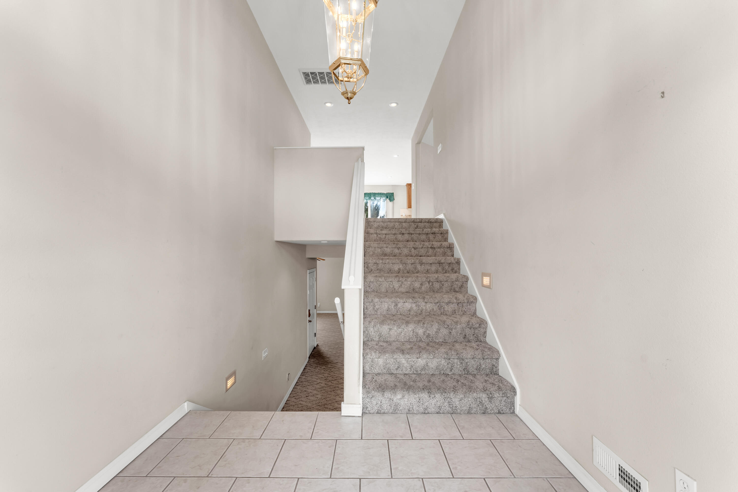 1518 West Stagecoach Court Property Photo 3