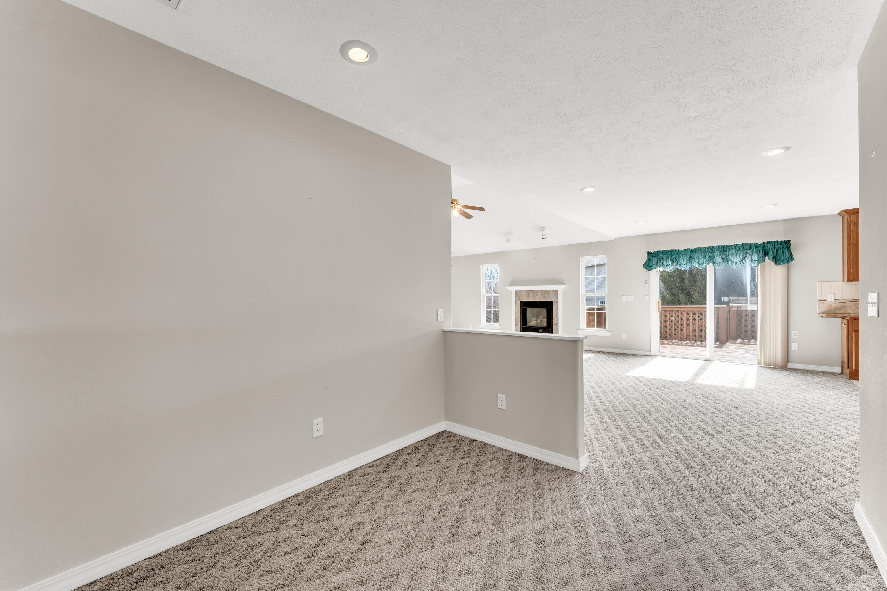 1518 West Stagecoach Court Property Photo 4