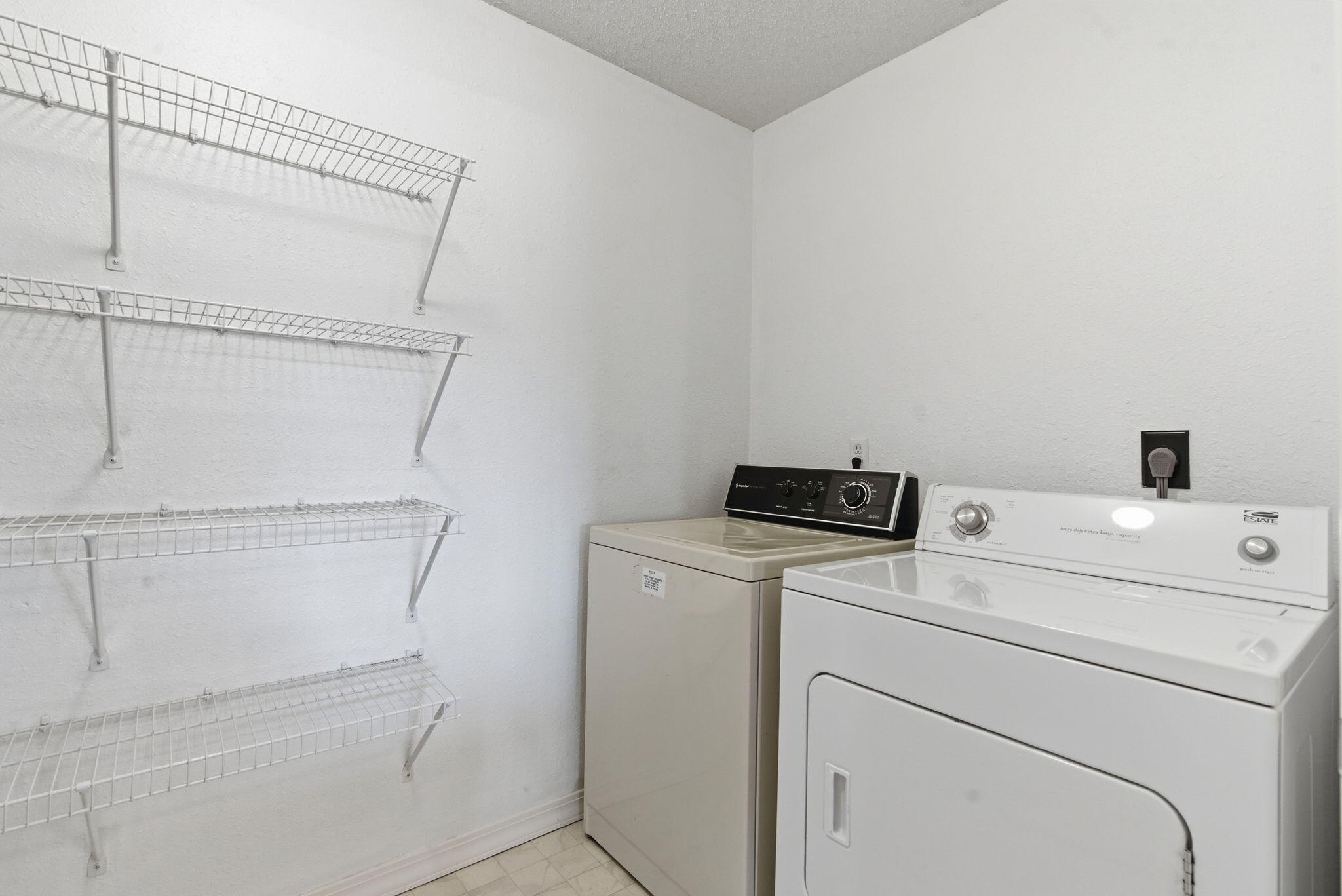 175 Avondale Drive Apt 15 Property Photo 24