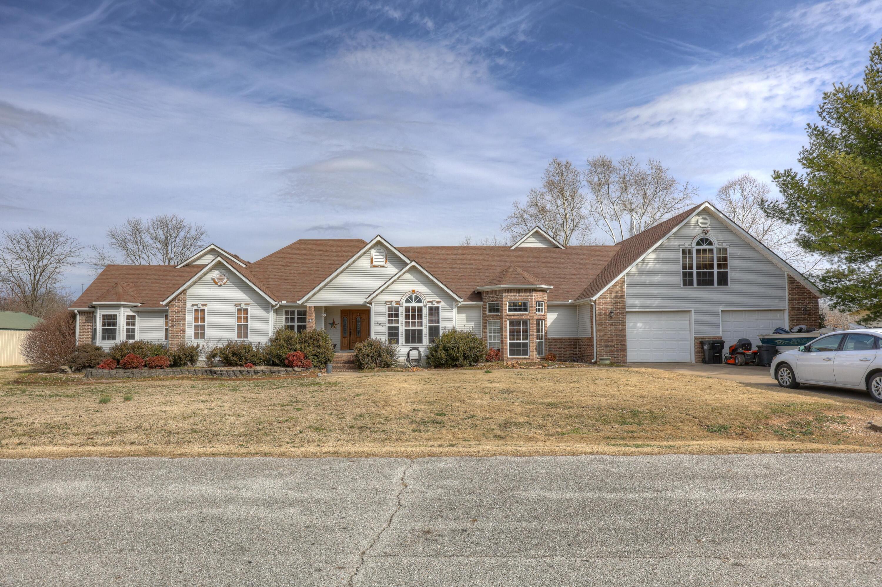 129 Riverview Drive Property Photo 2