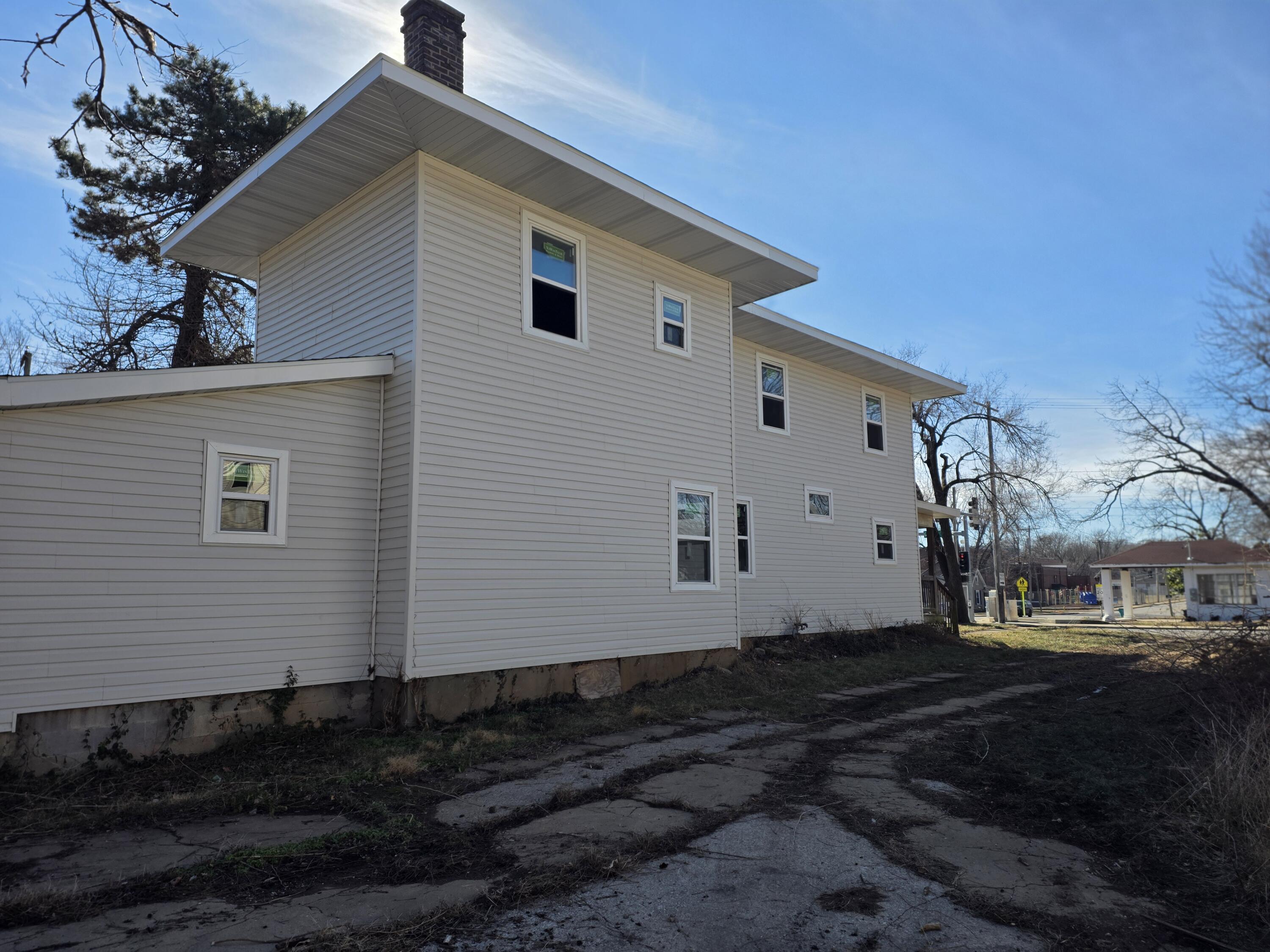 1502 North Grant Avenue Property Photo 4