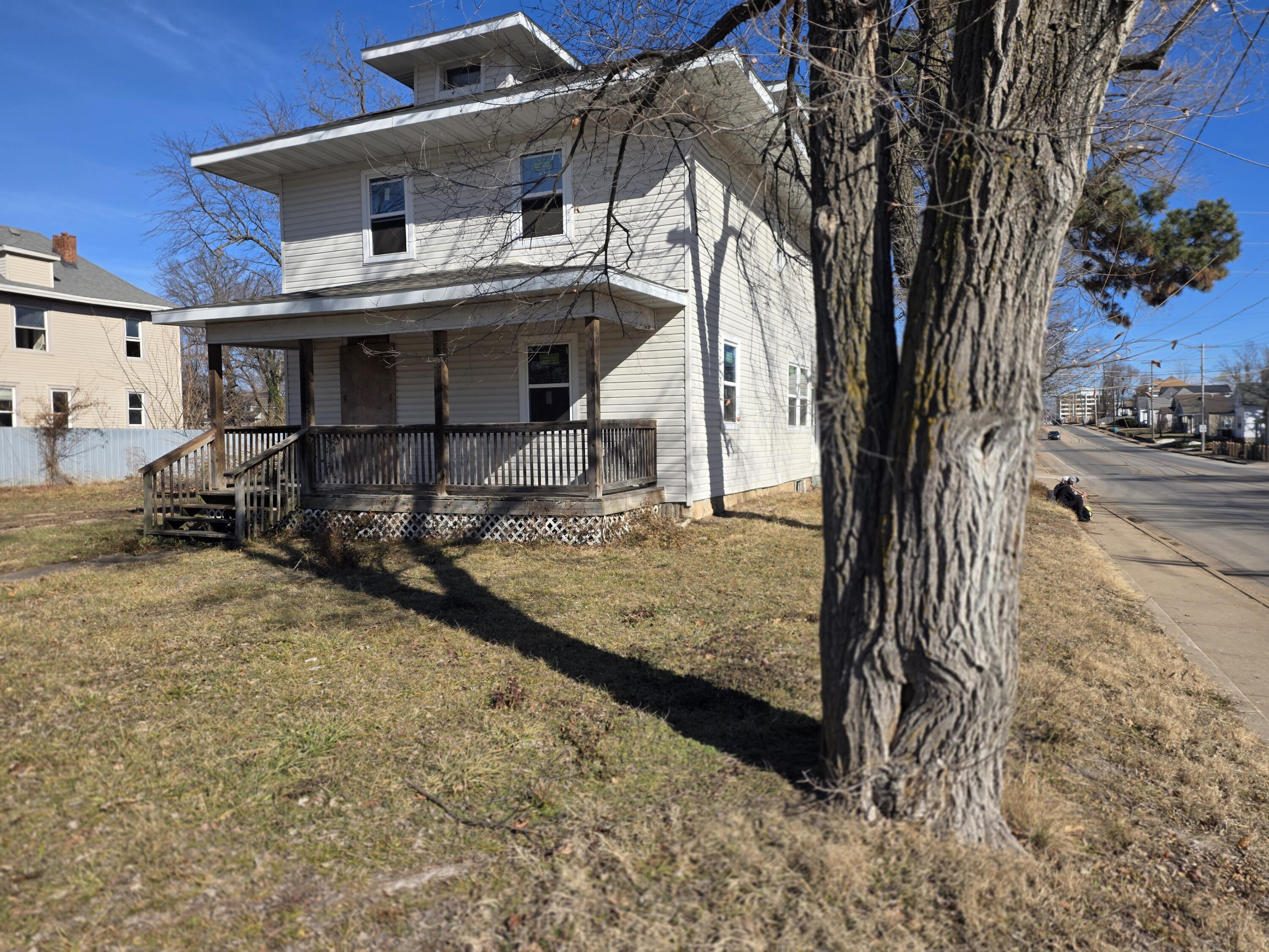 1502 North Grant Avenue Property Photo 9