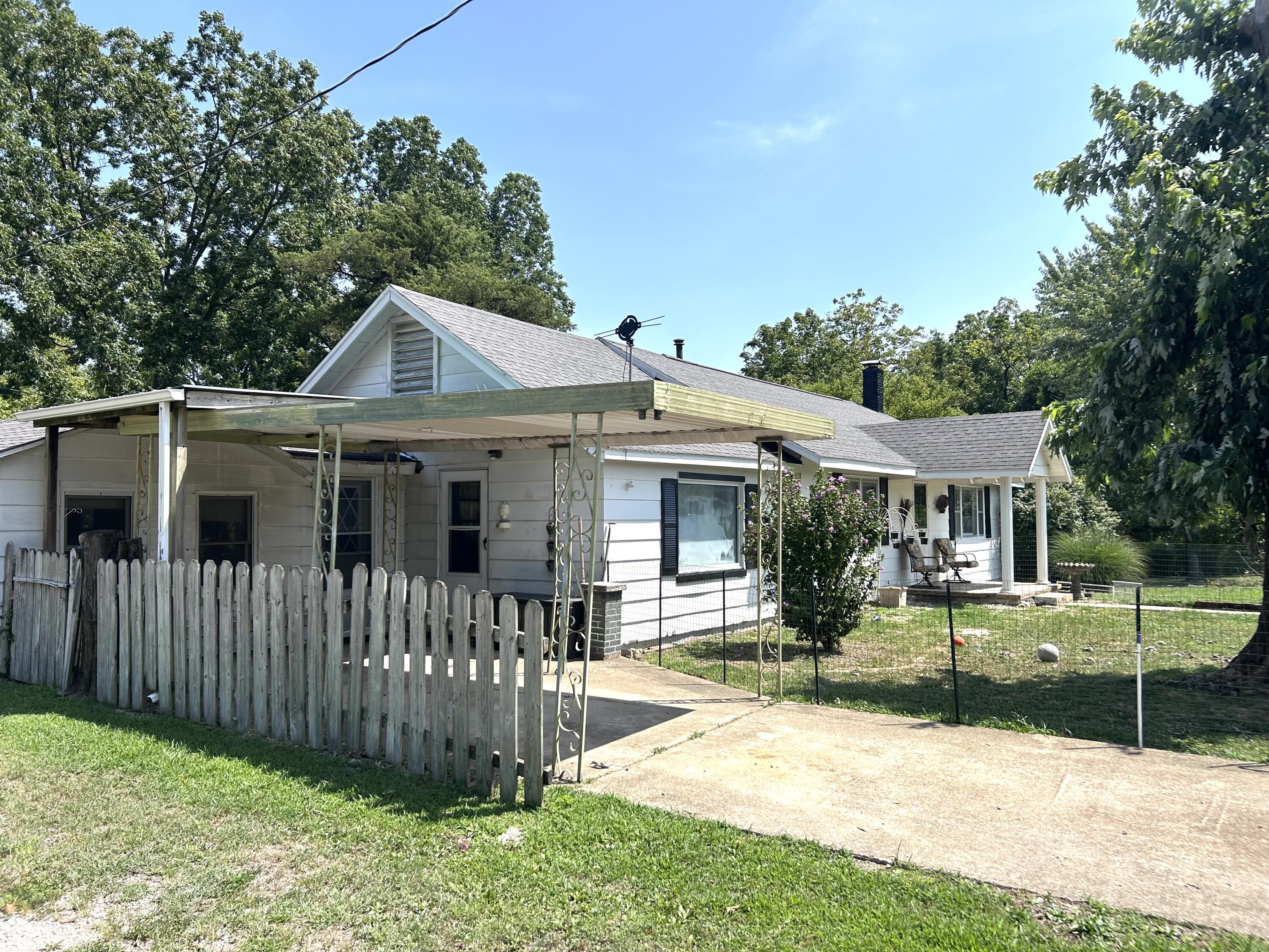 820 2nd Street Property Photo 6