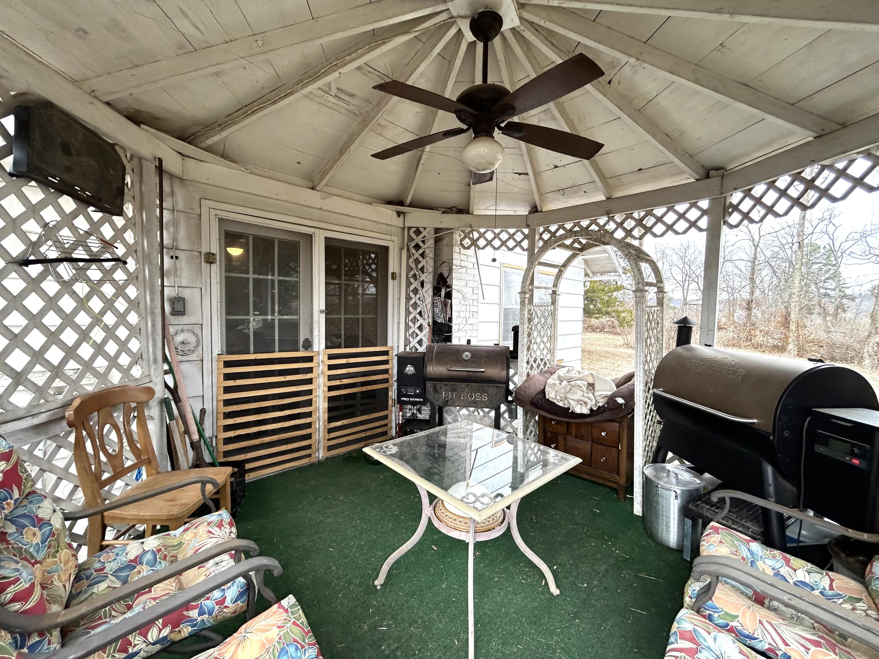 820 2nd Street Property Photo 11