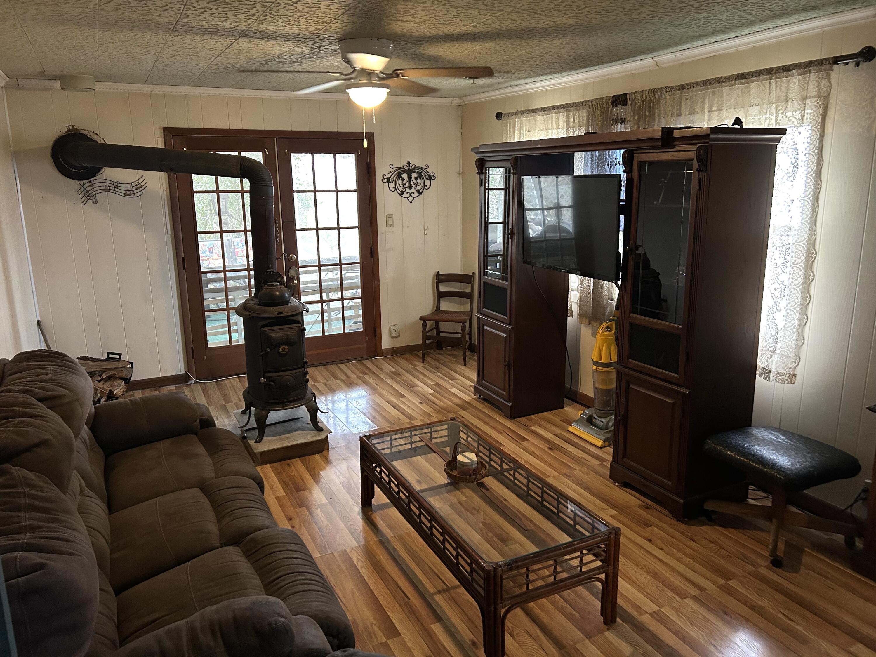 820 2nd Street Property Photo 23