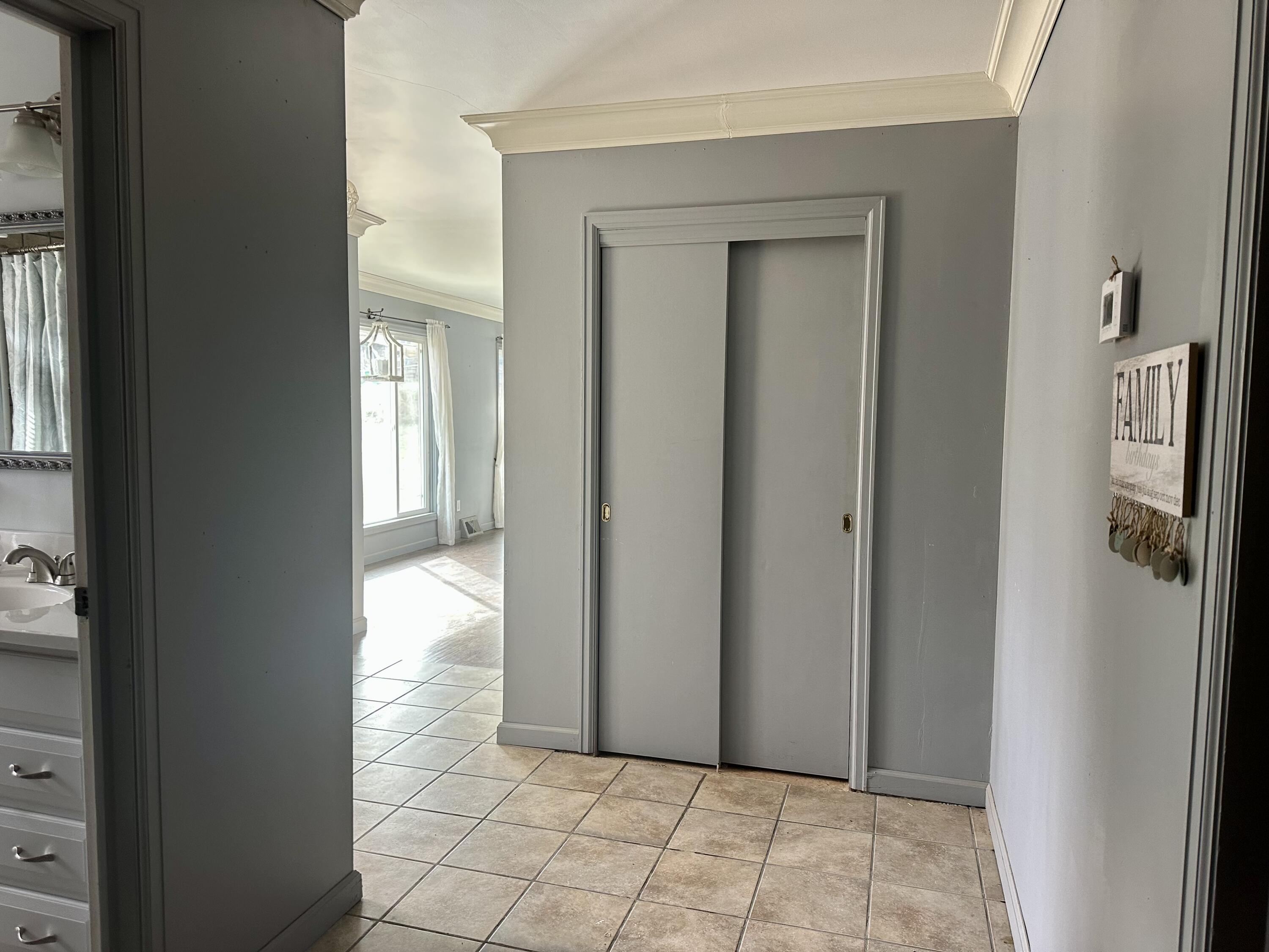 904 Race Street Property Photo 15