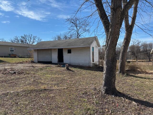 208 East 4th Street Property Photo 4