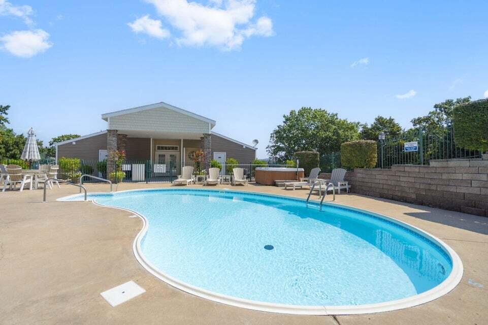 1202 Rocky Shore Terrace Property Photo 3