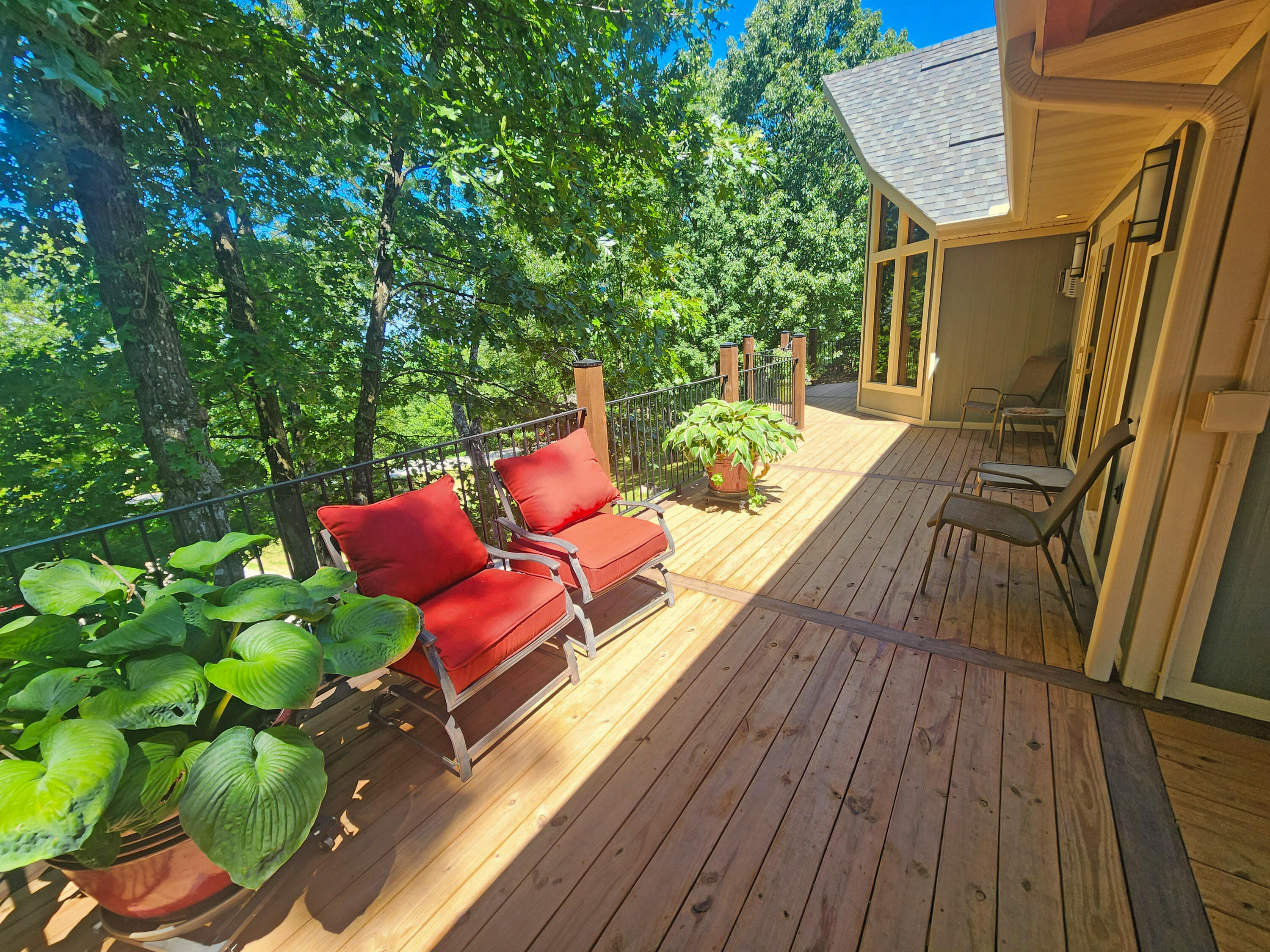 233 Sidehill Drive Property Photo 21