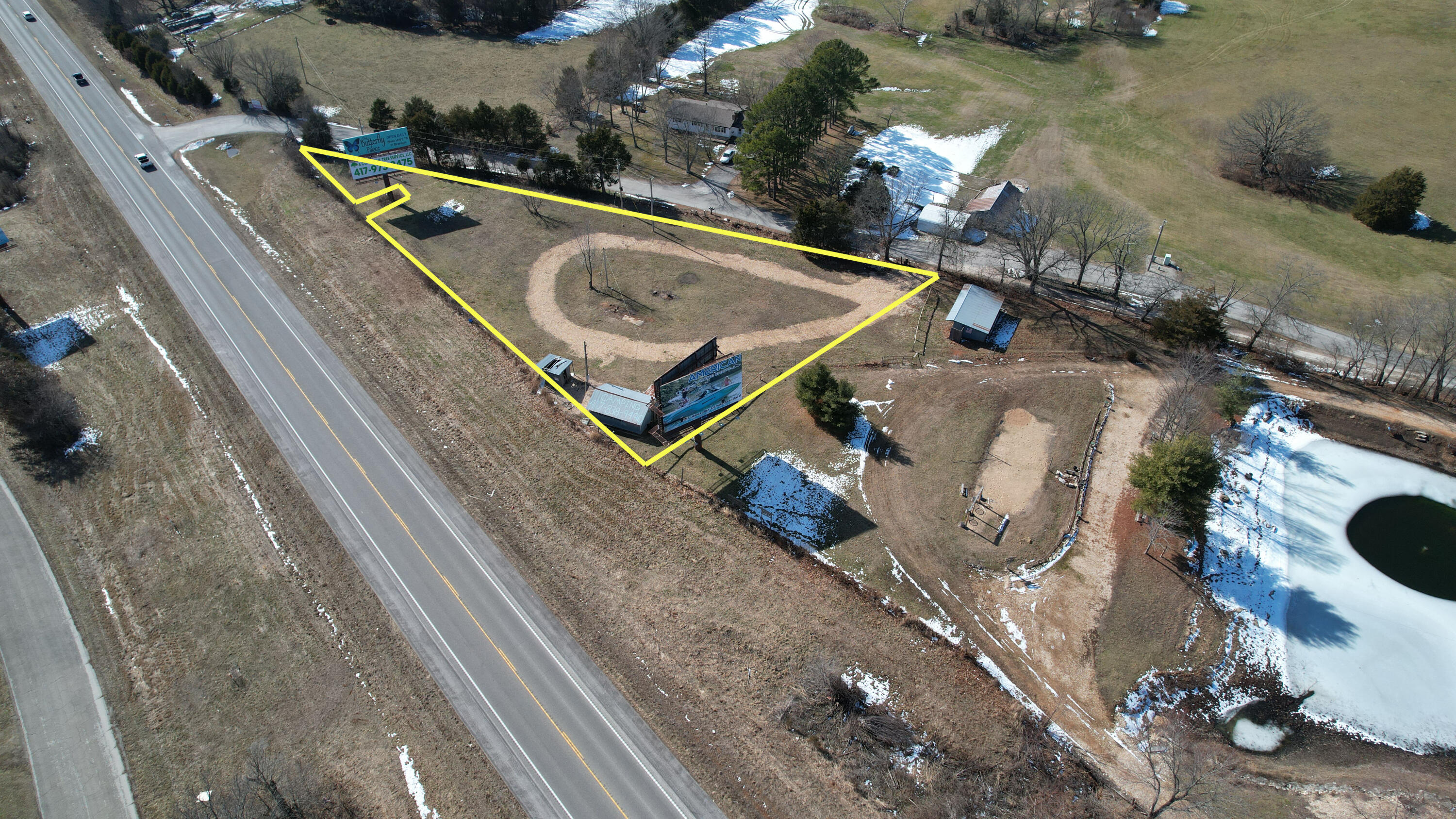 000 Stones Lane Property Photo 1