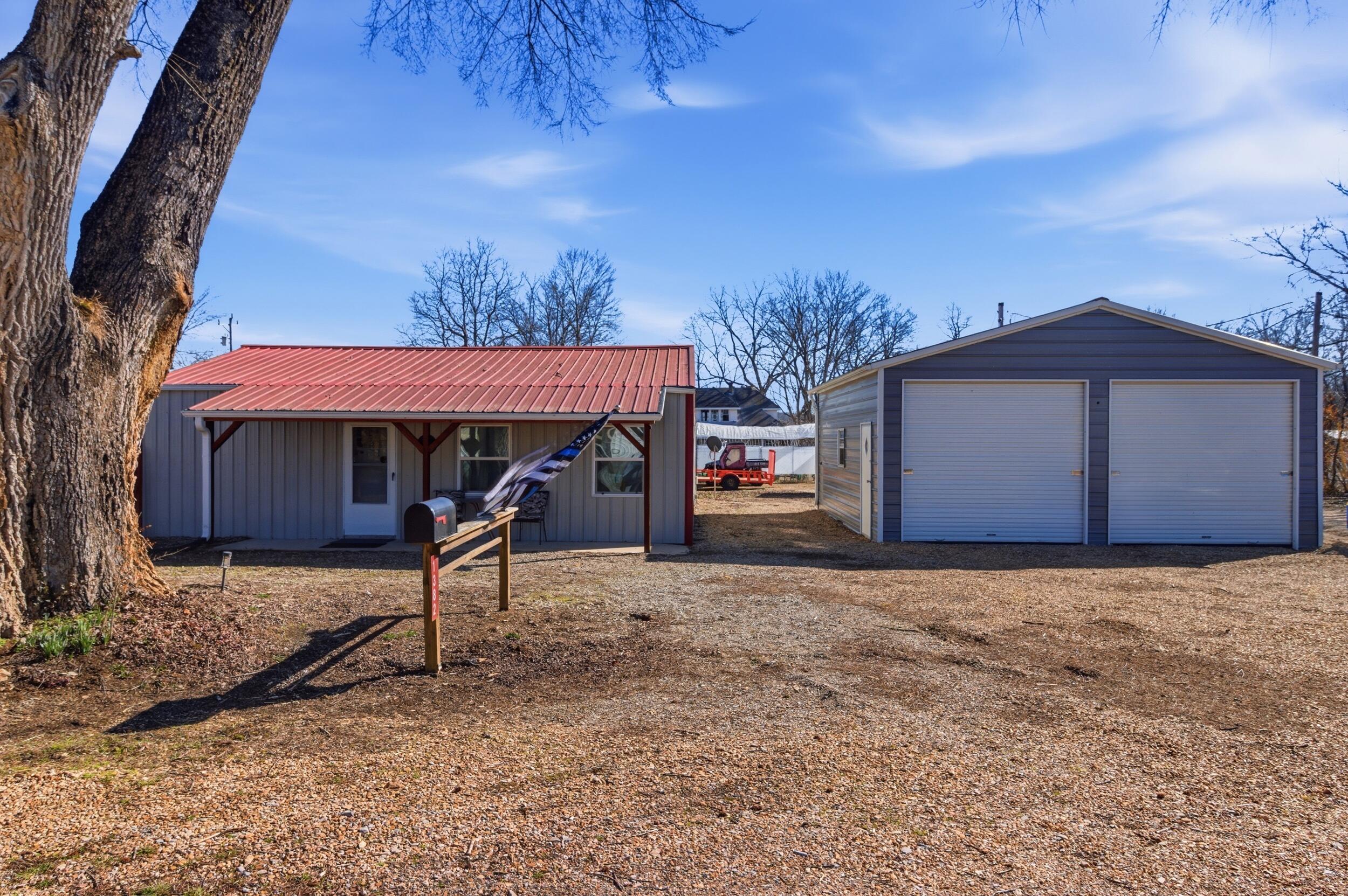 1382 Mo-99 Property Photo 8