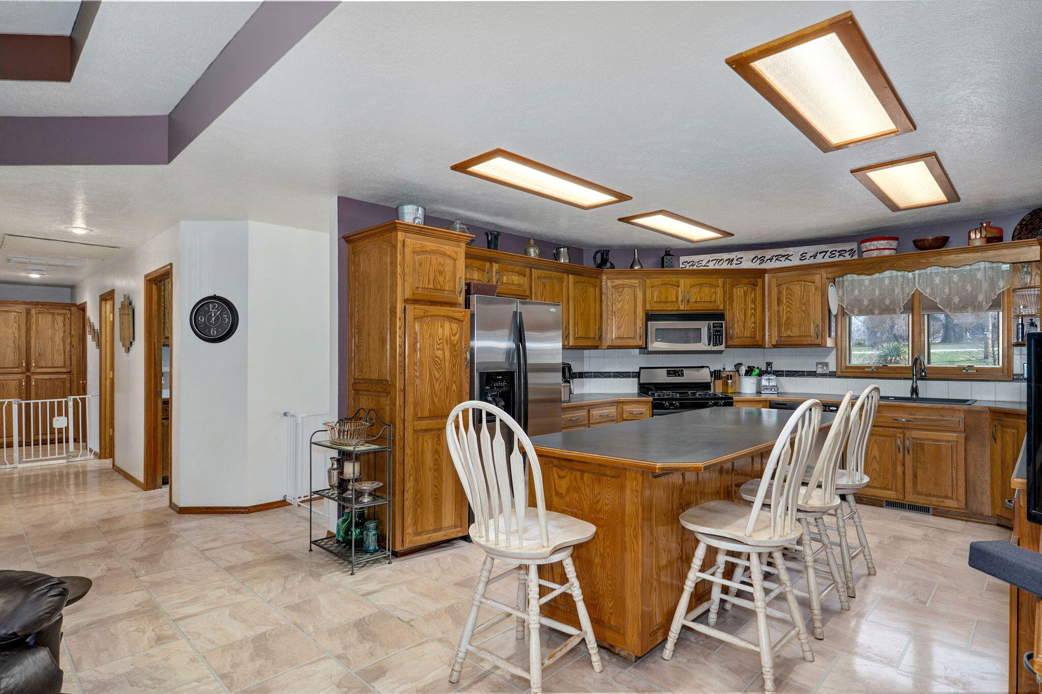 4303 North Willow Road Property Photo 5
