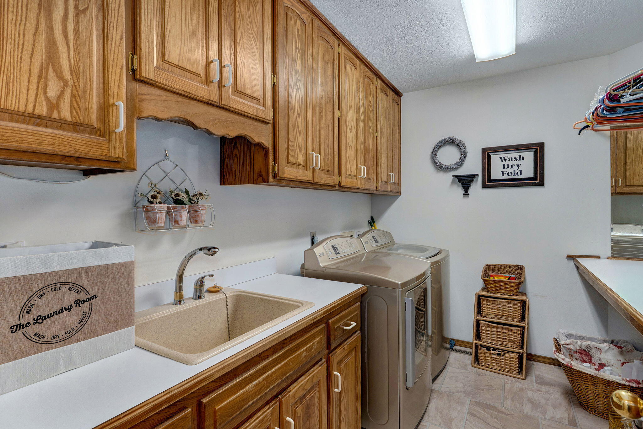 4303 North Willow Road Property Photo 13