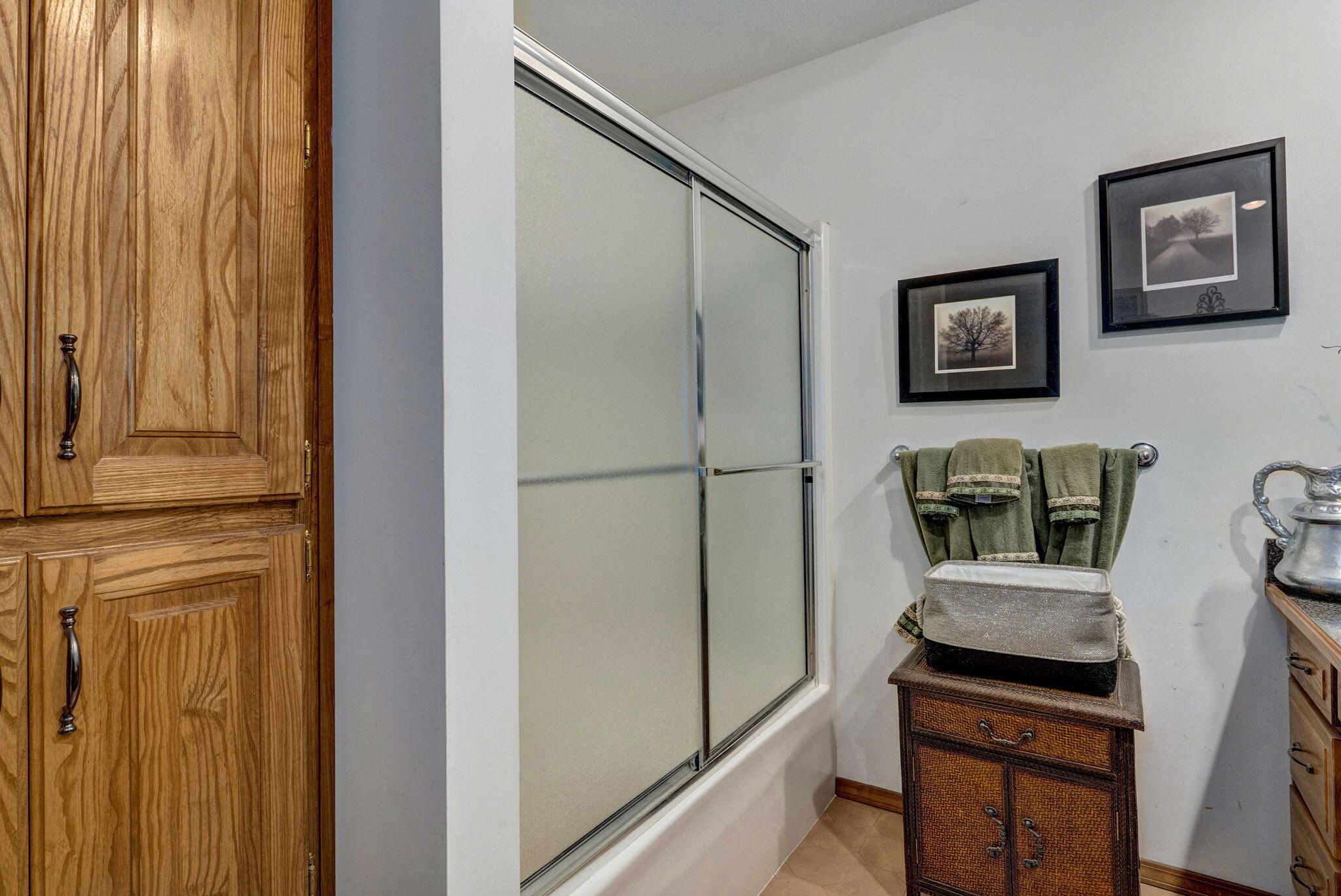 4303 North Willow Road Property Photo 15