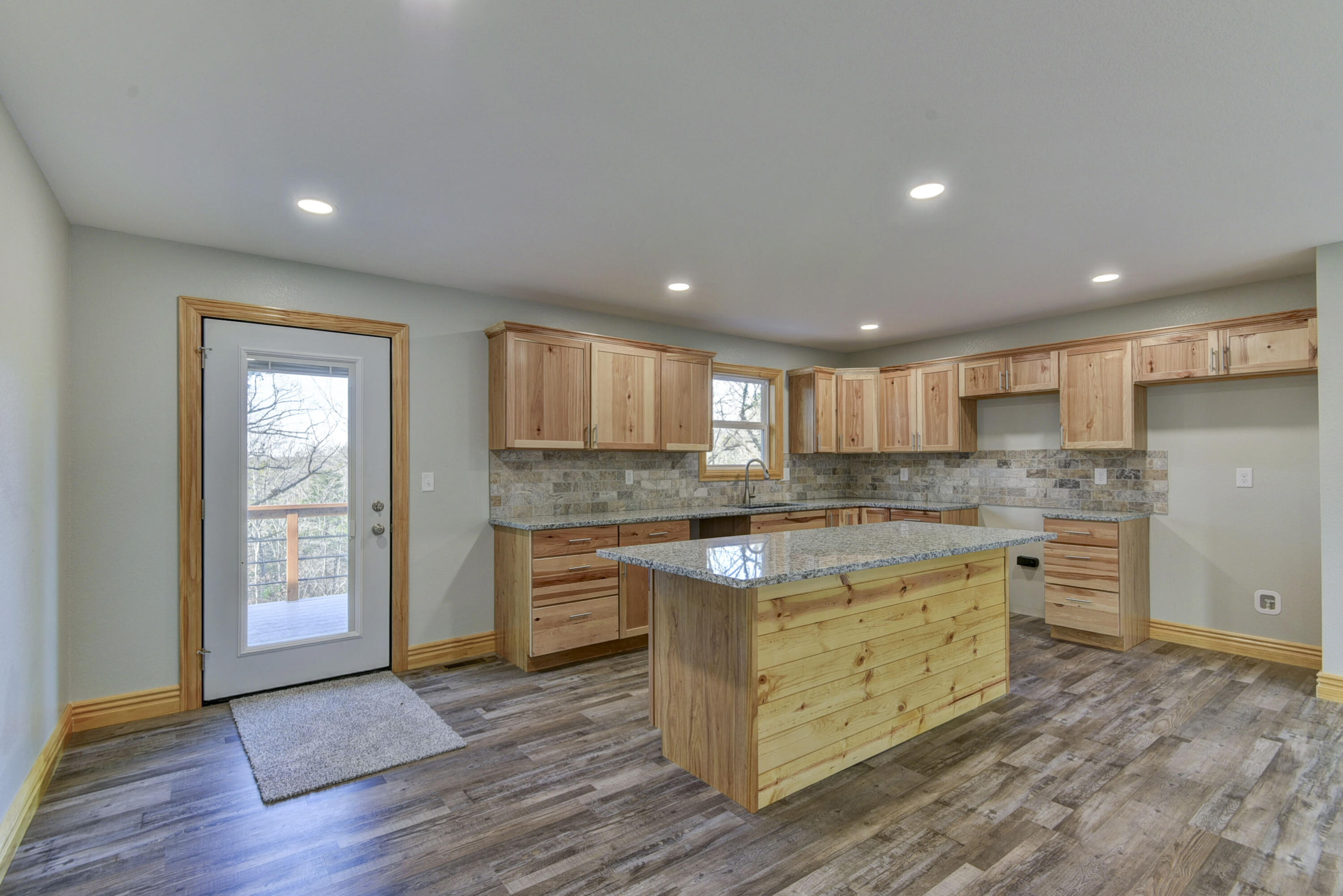 25173 Farm Road 1266 Property Photo 20