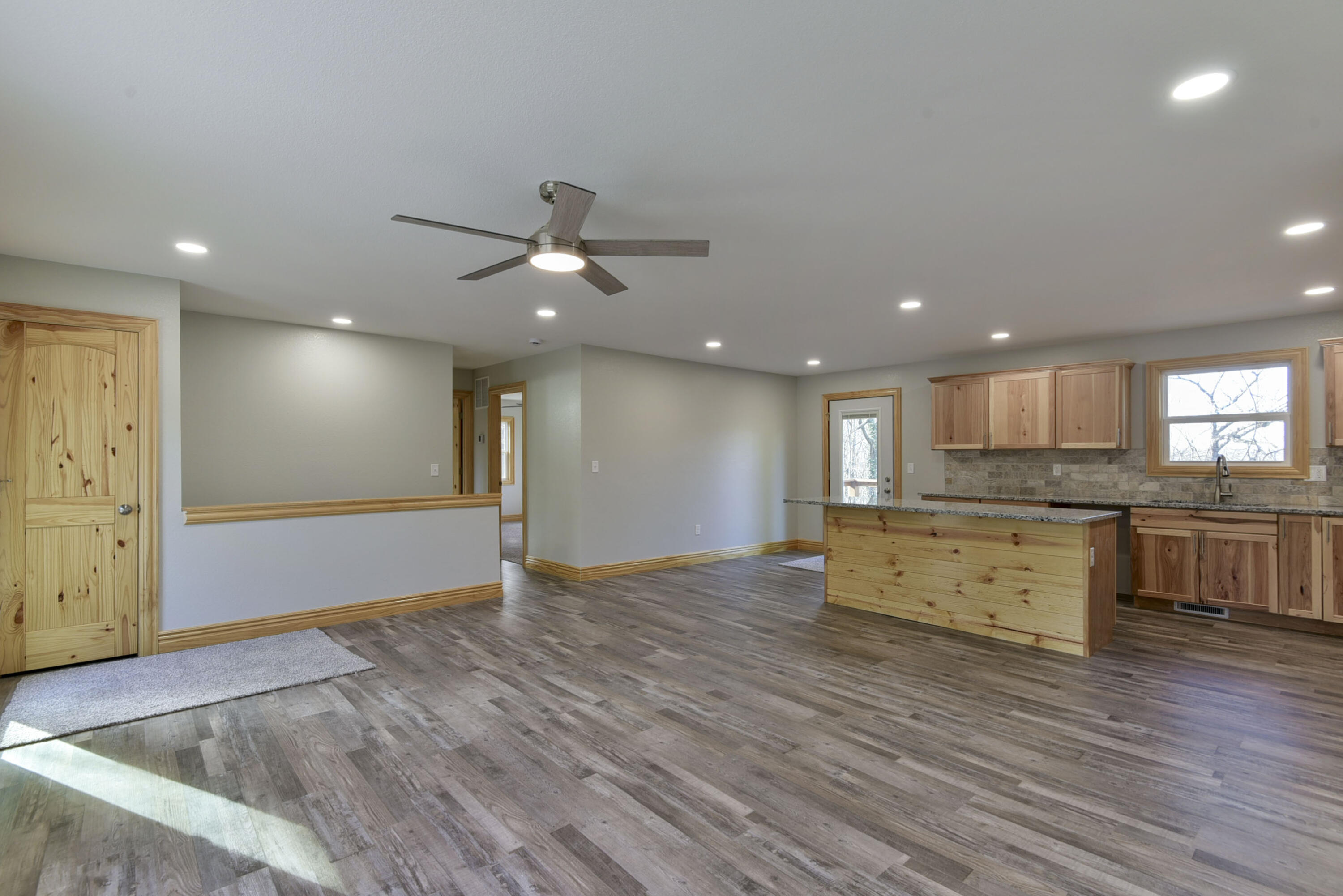25173 Farm Road 1266 Property Photo 22