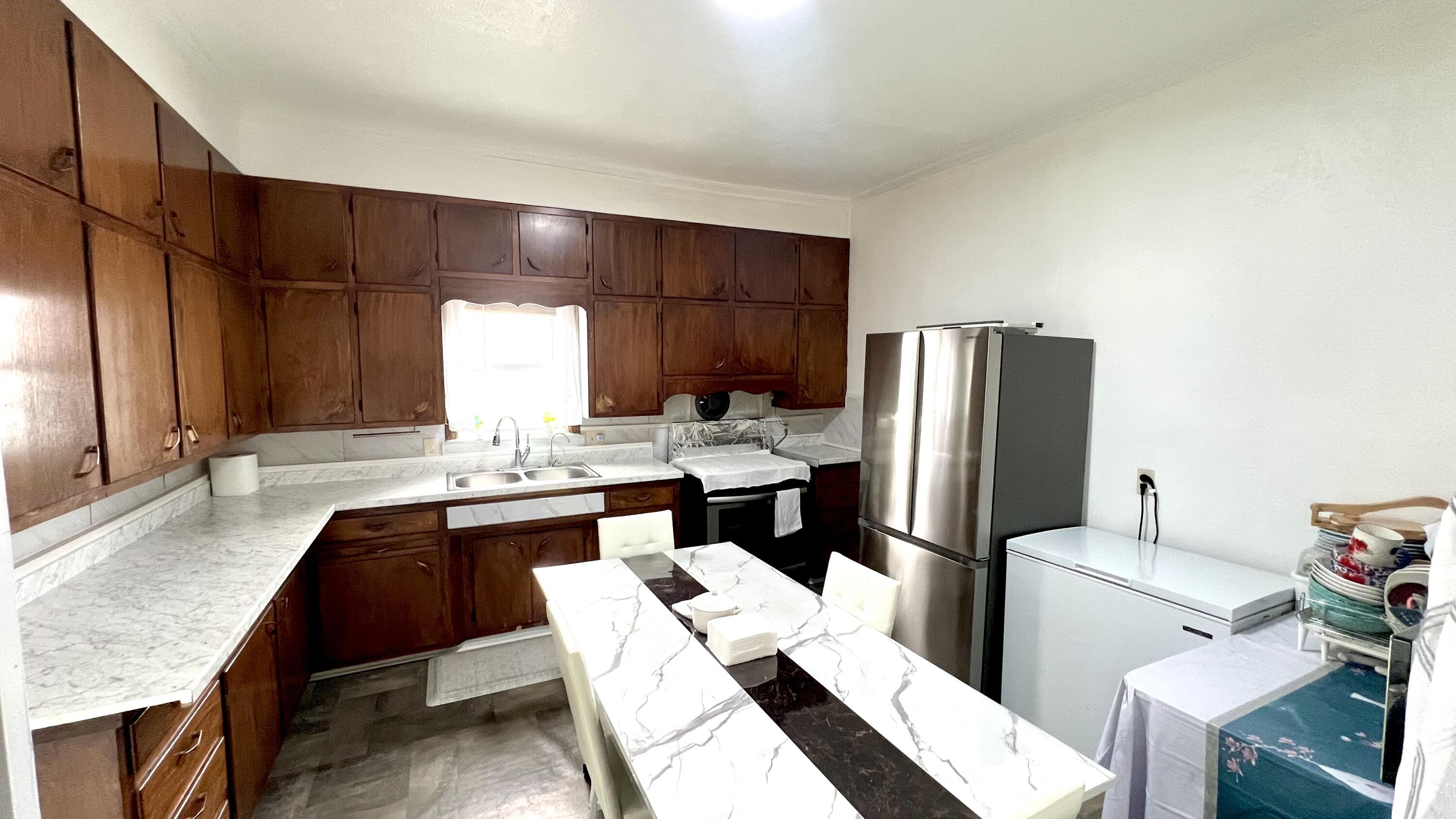 502 7th Street Property Photo 11
