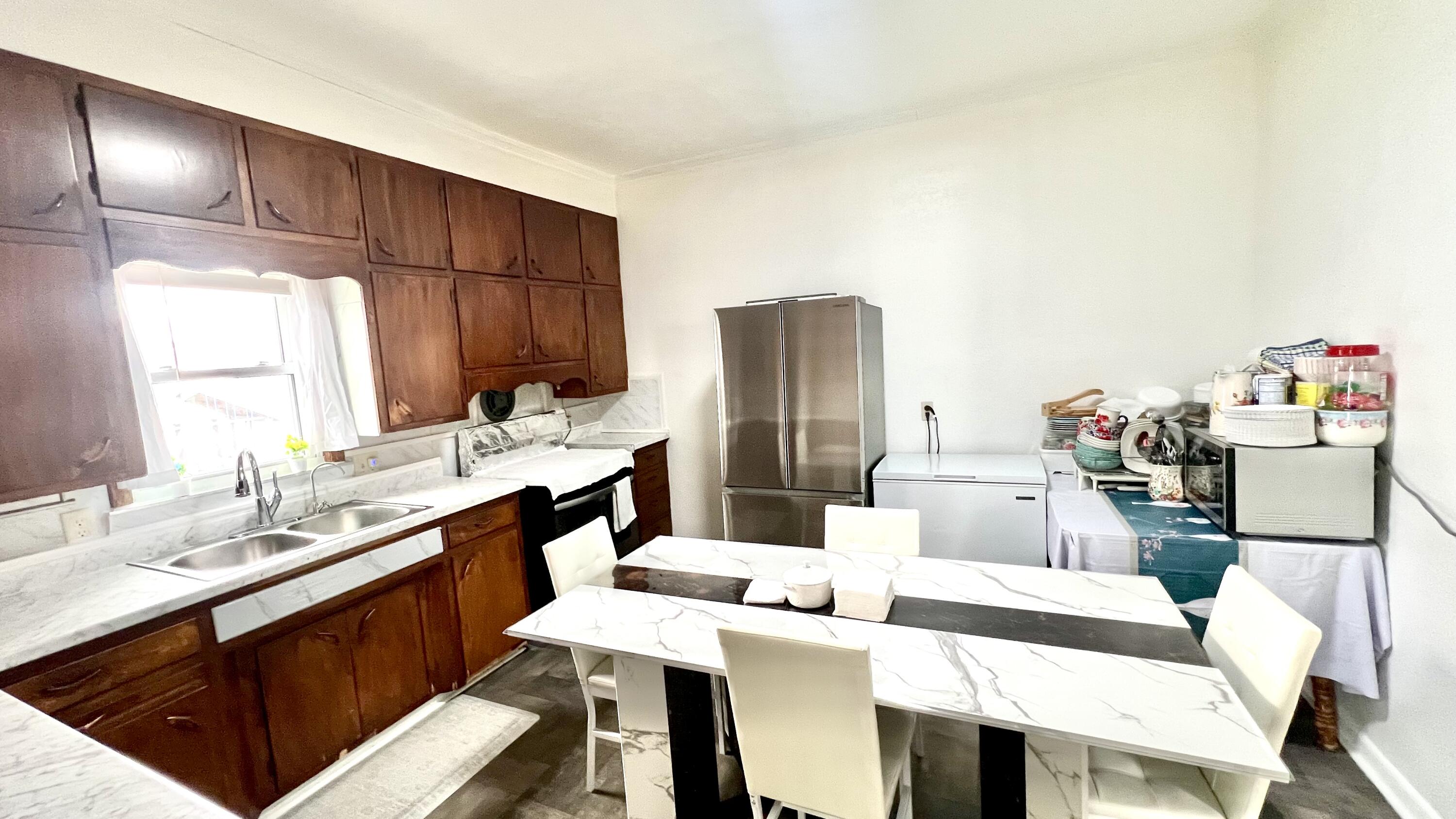 502 7th Street Property Photo 12