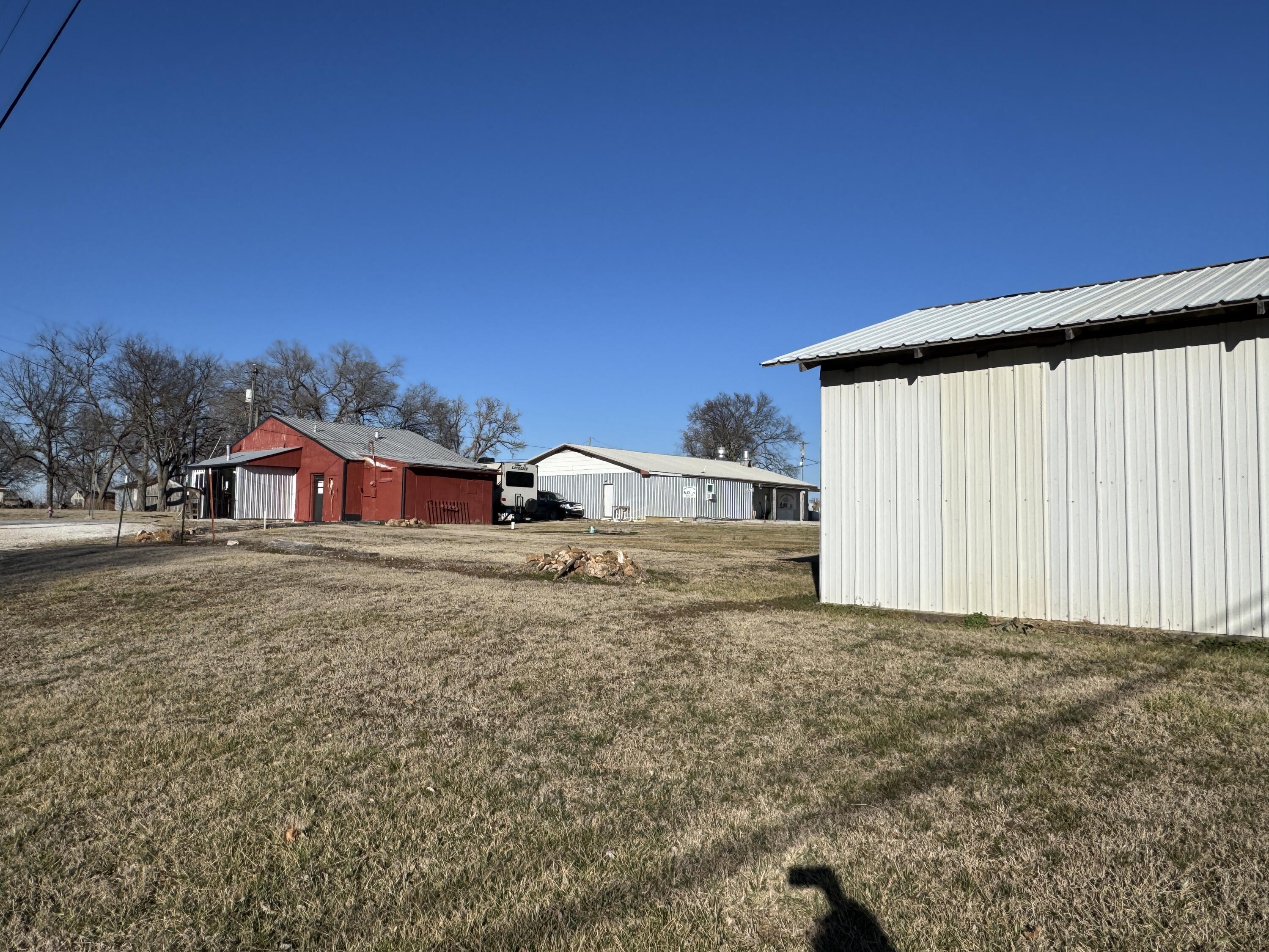 978 North State Highway 39 Property Photo 23