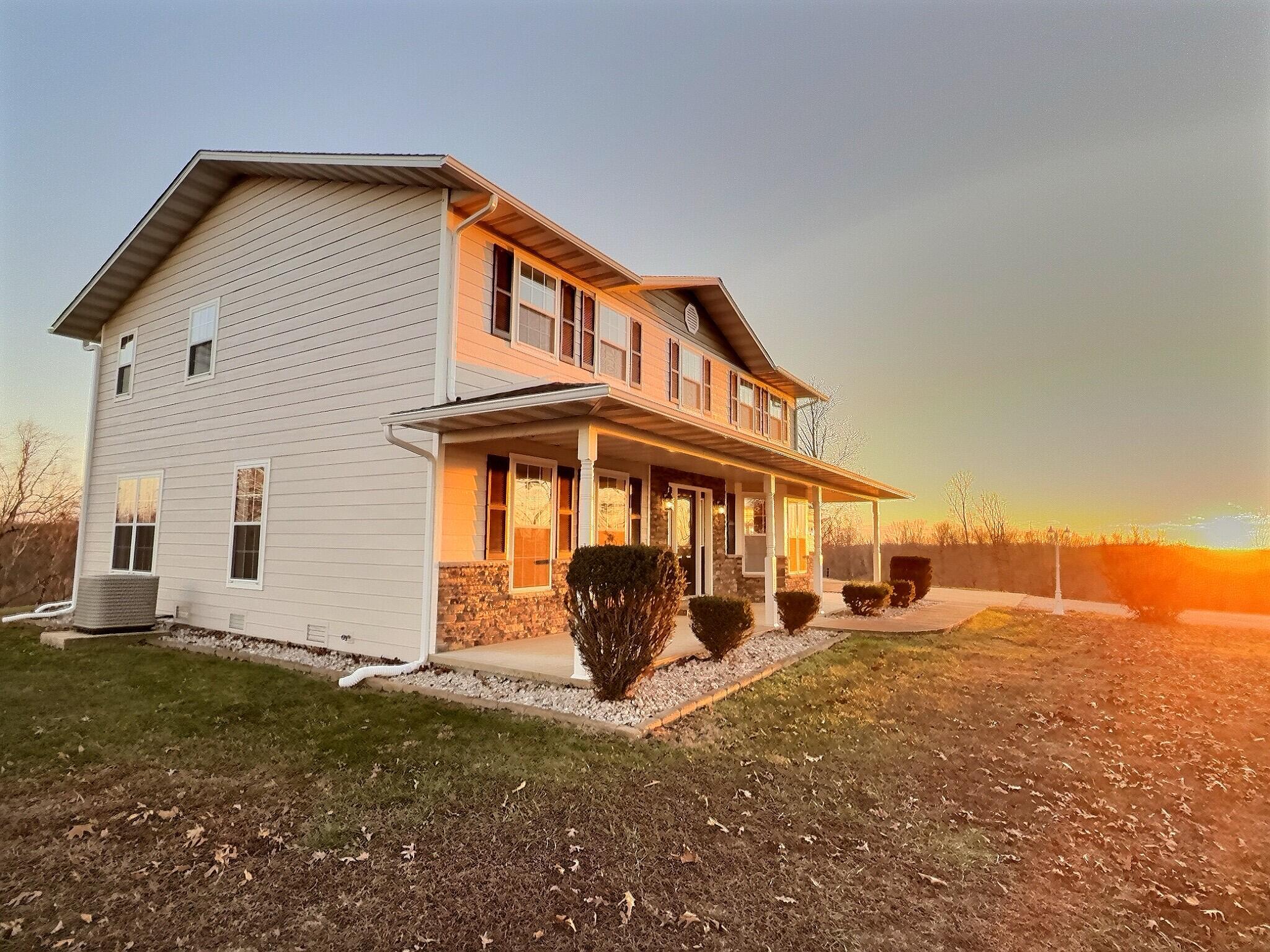 3924 Highway D Property Photo 3