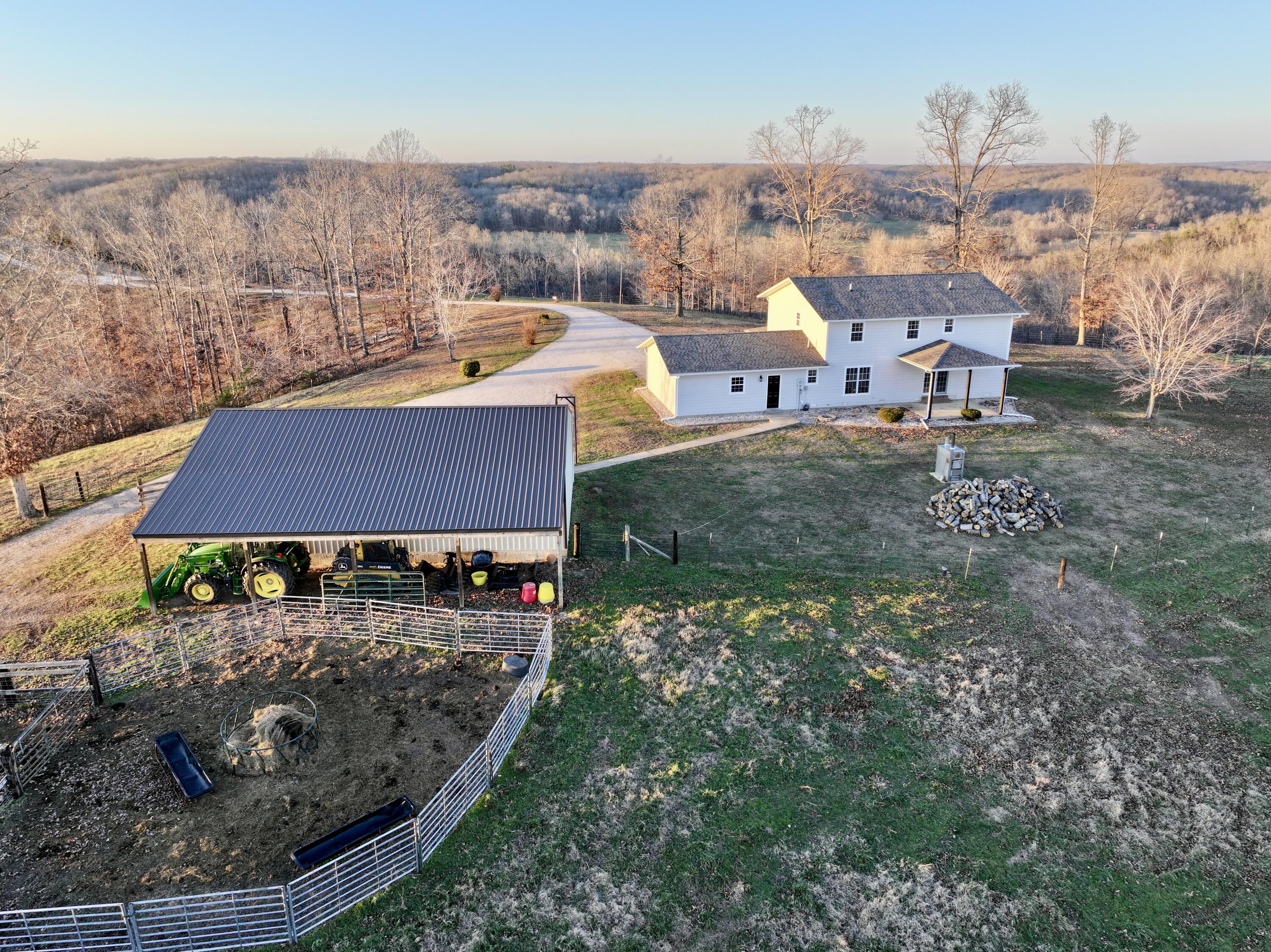 3924 Highway D Property Photo 4
