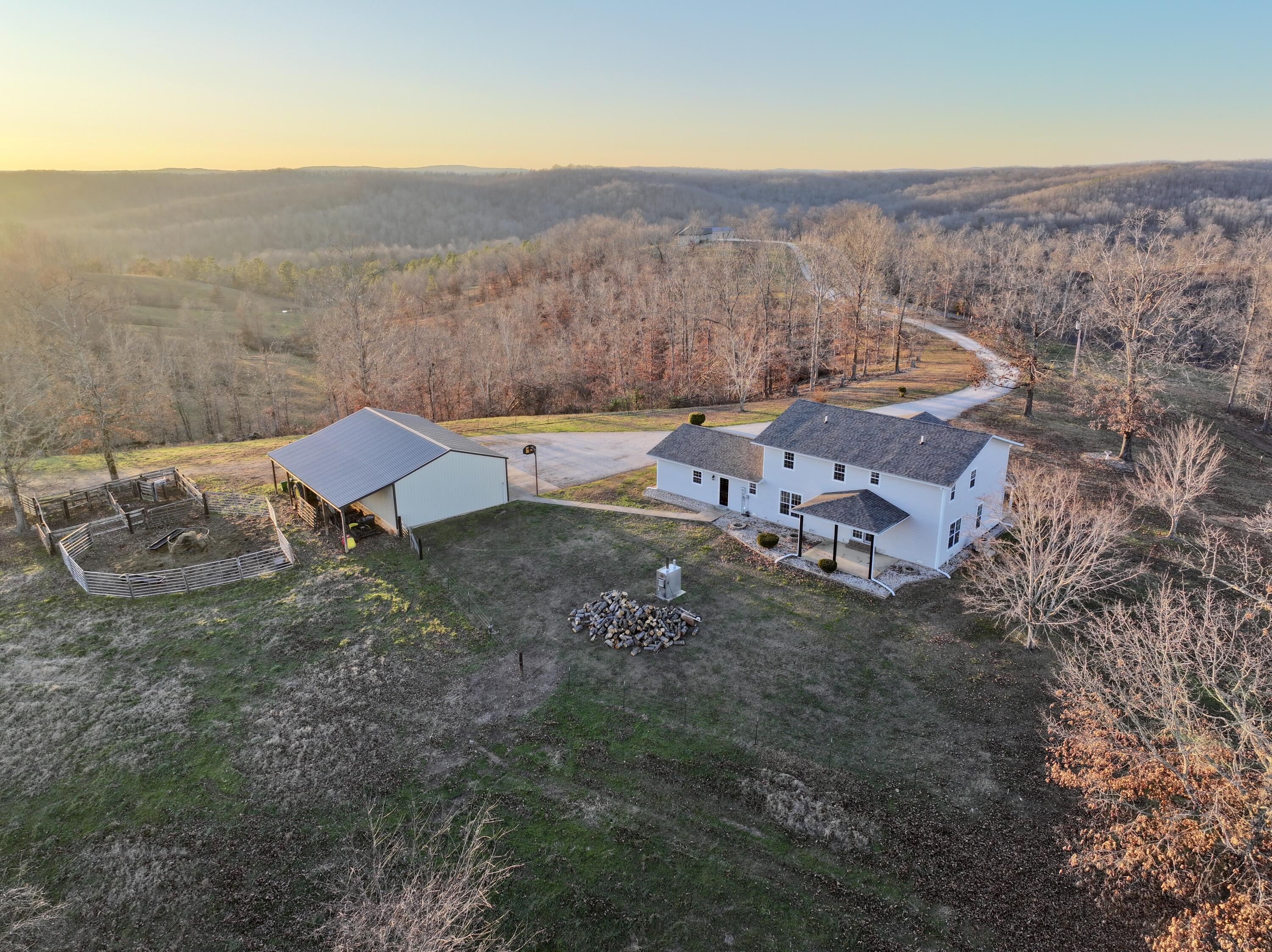 3924 Highway D Property Photo 5