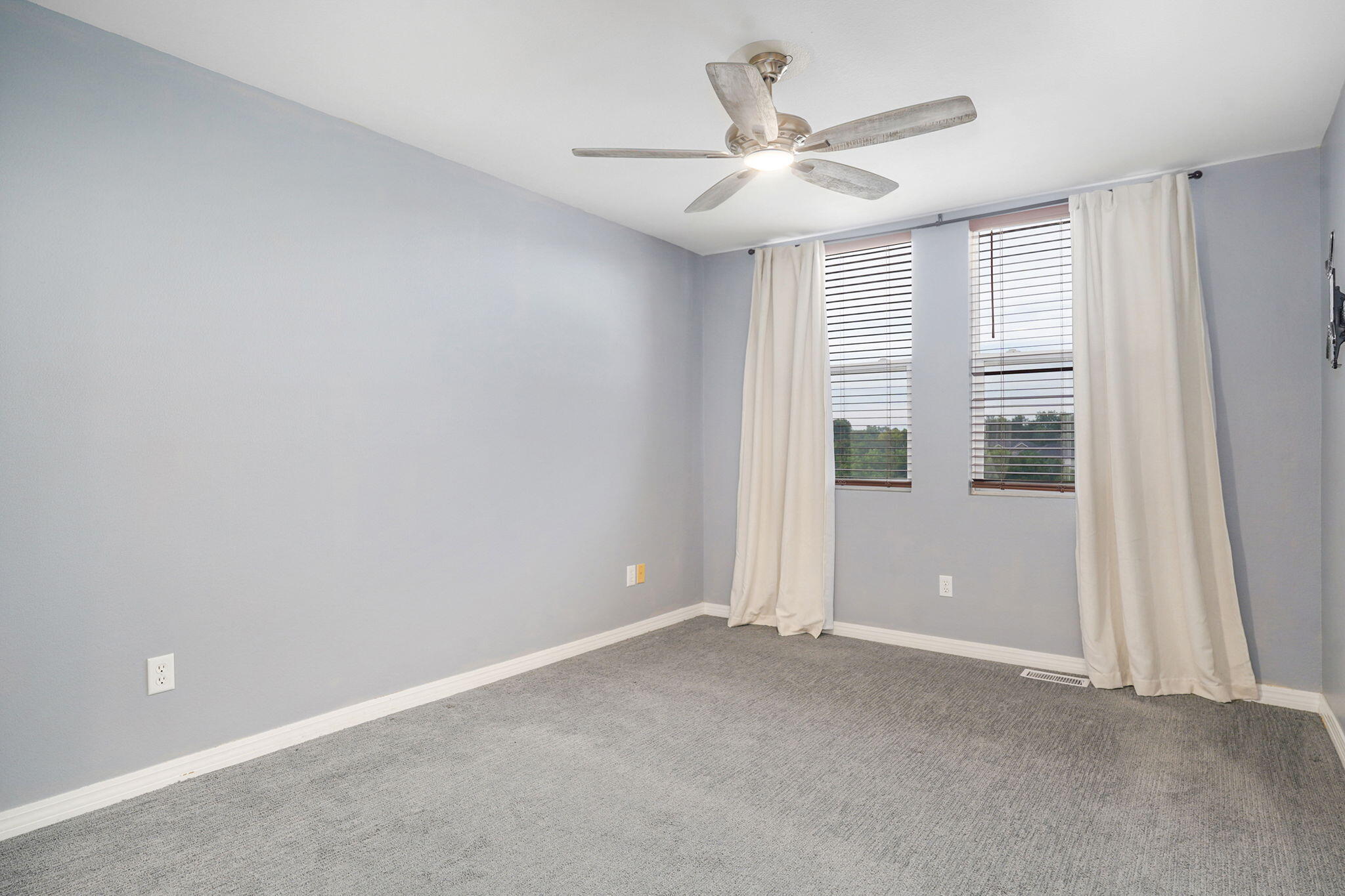 640 East Spring Valley Circle 1 Property Photo 23