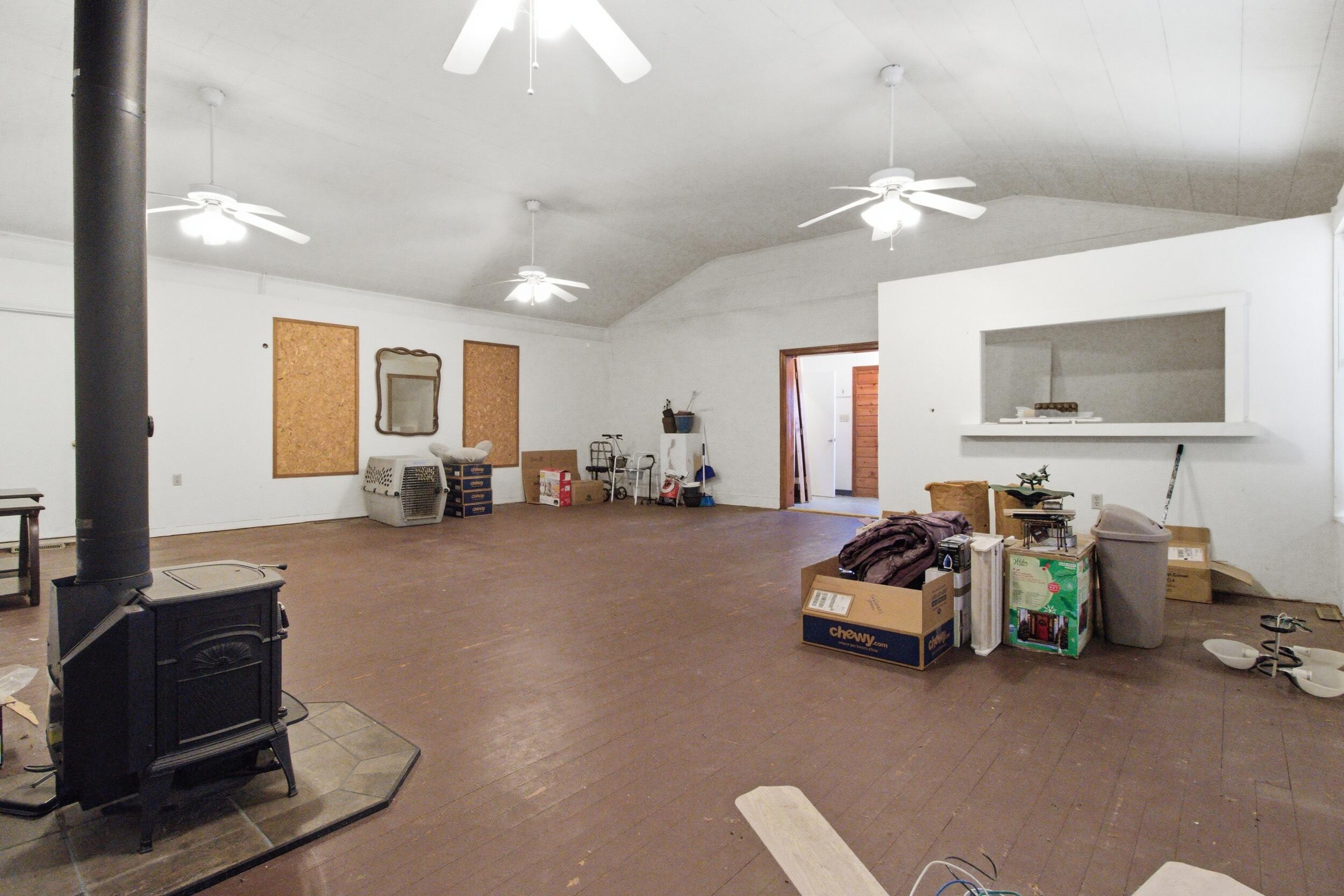 190 West Main Street Property Photo 20