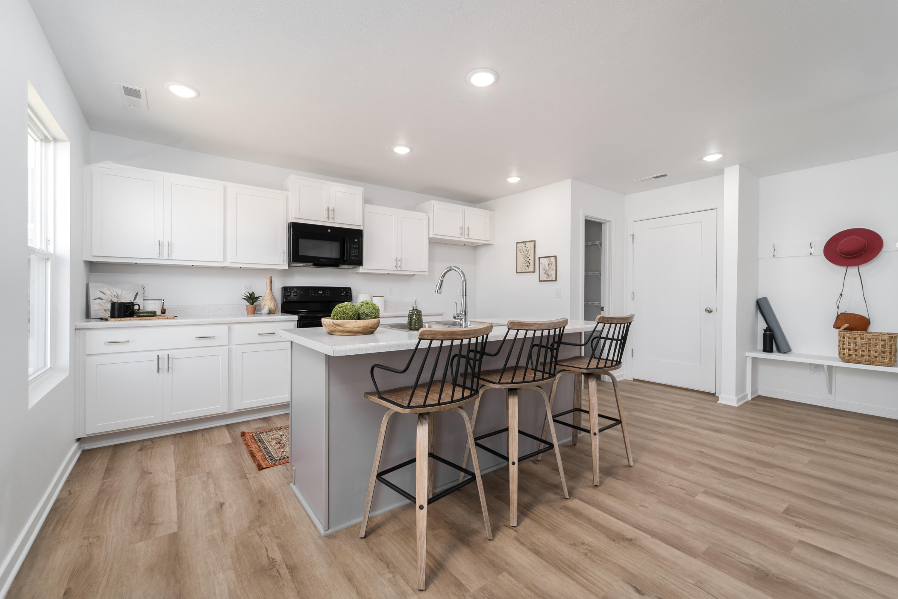 1005 Monument Boulevard Property Photo 2