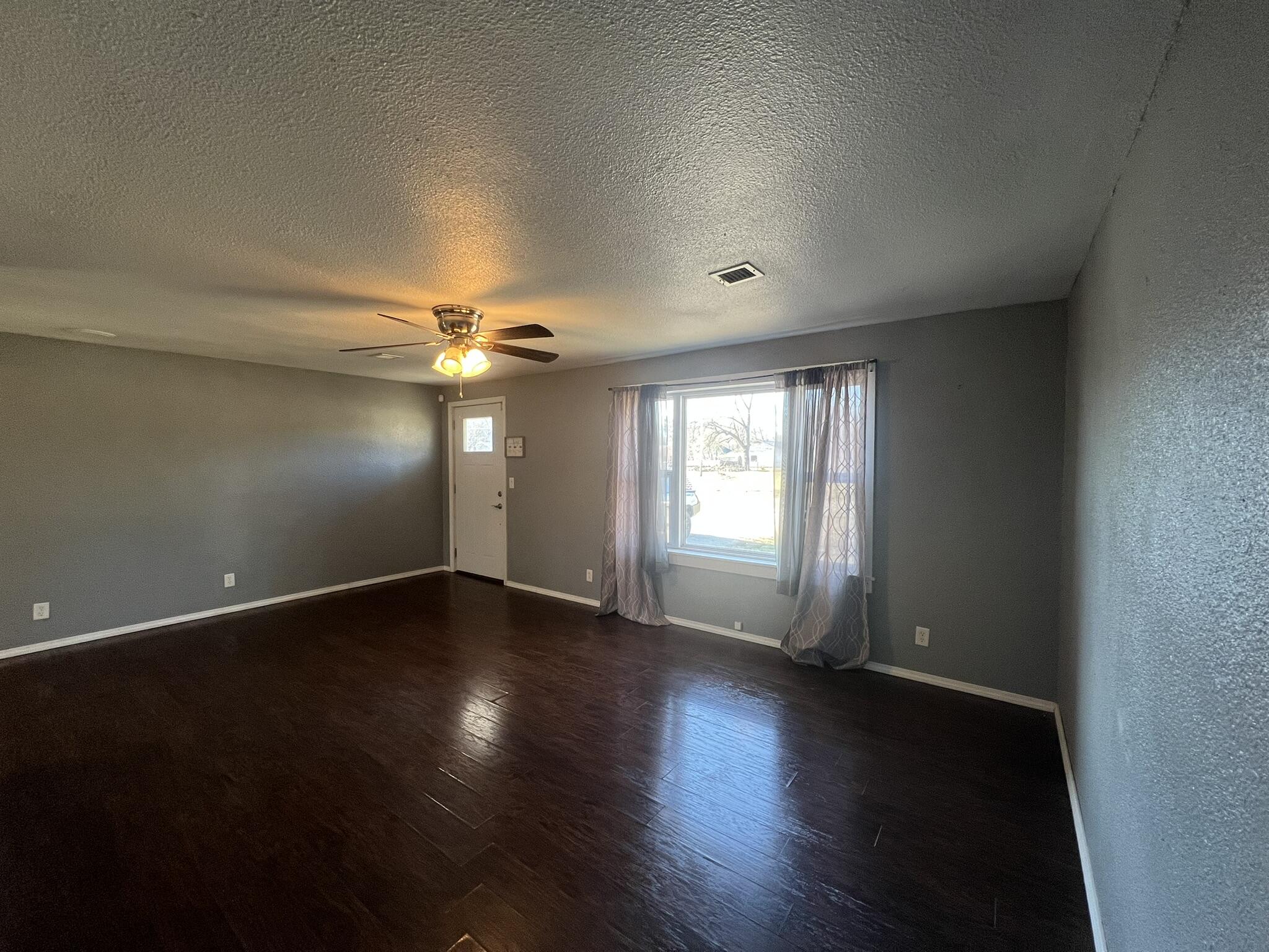 103 East Valley Street Property Photo 32
