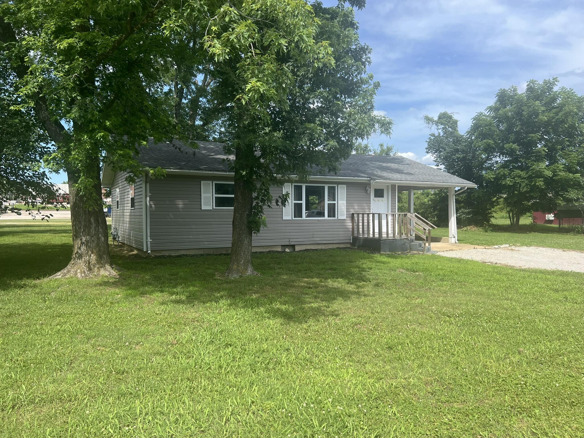 103 East Valley Street Property Photo 34