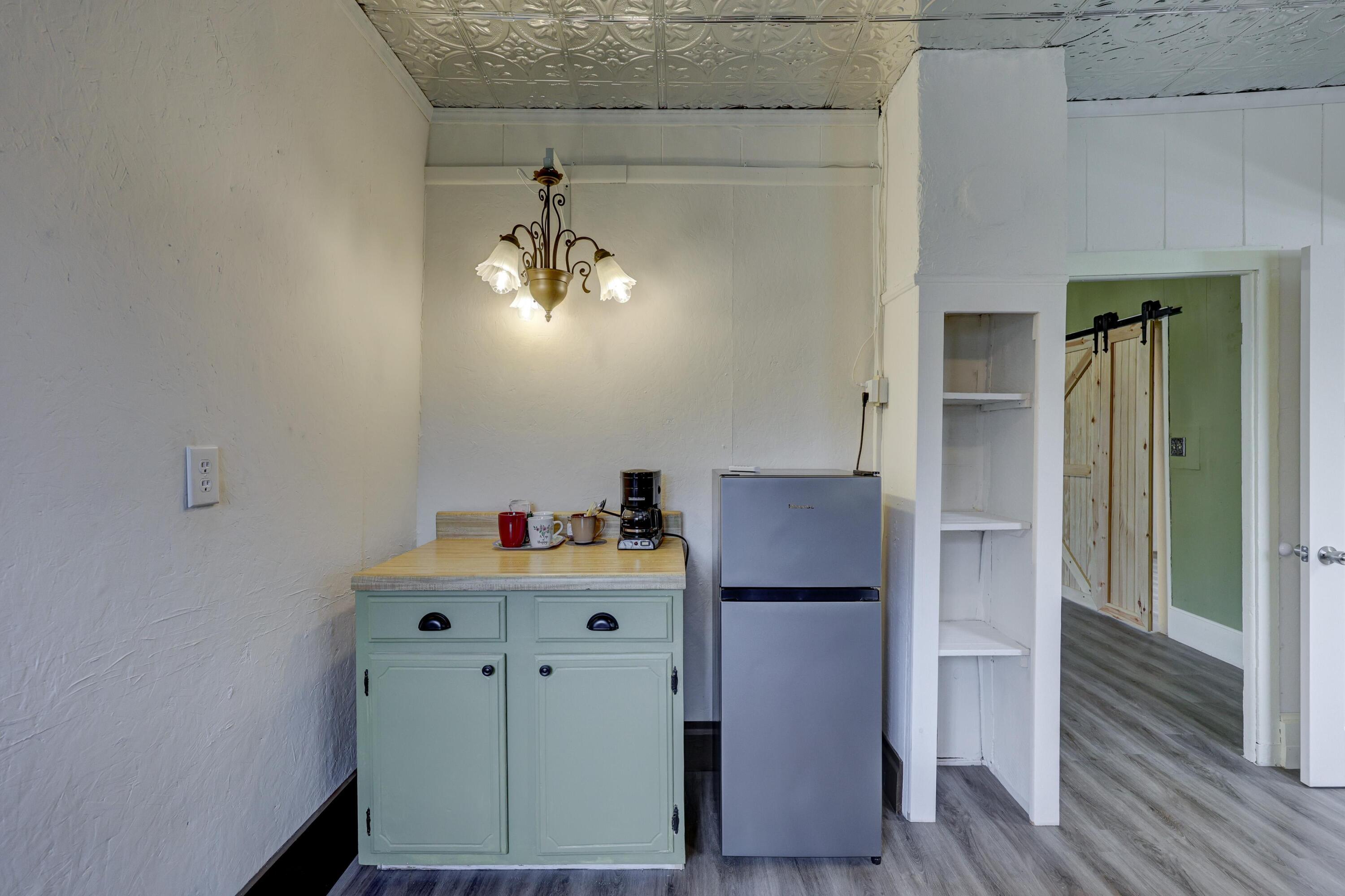 1020 Seneca Avenue Property Photo 26