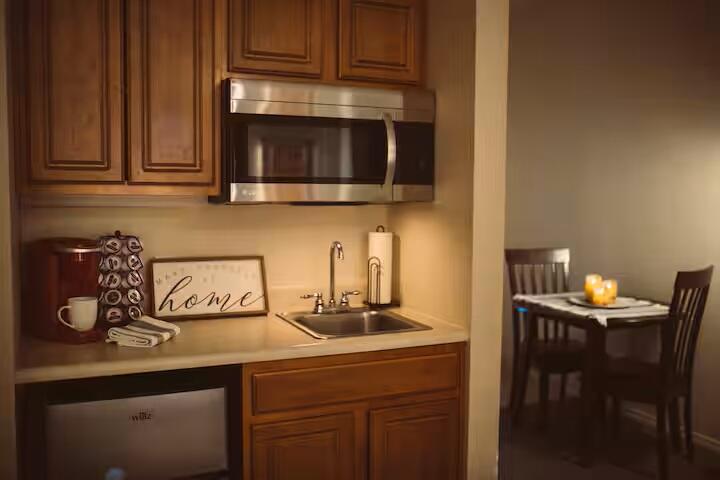 1001 Golf Drive 14 Property Photo 10