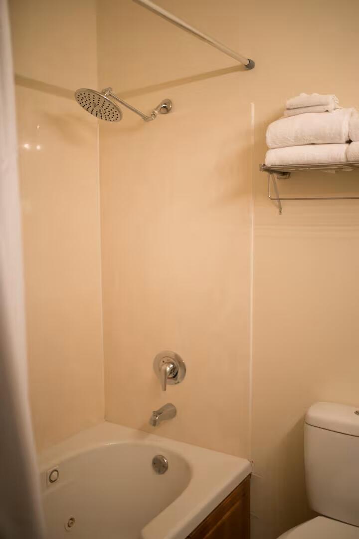 1001 Golf Drive 14 Property Photo 13