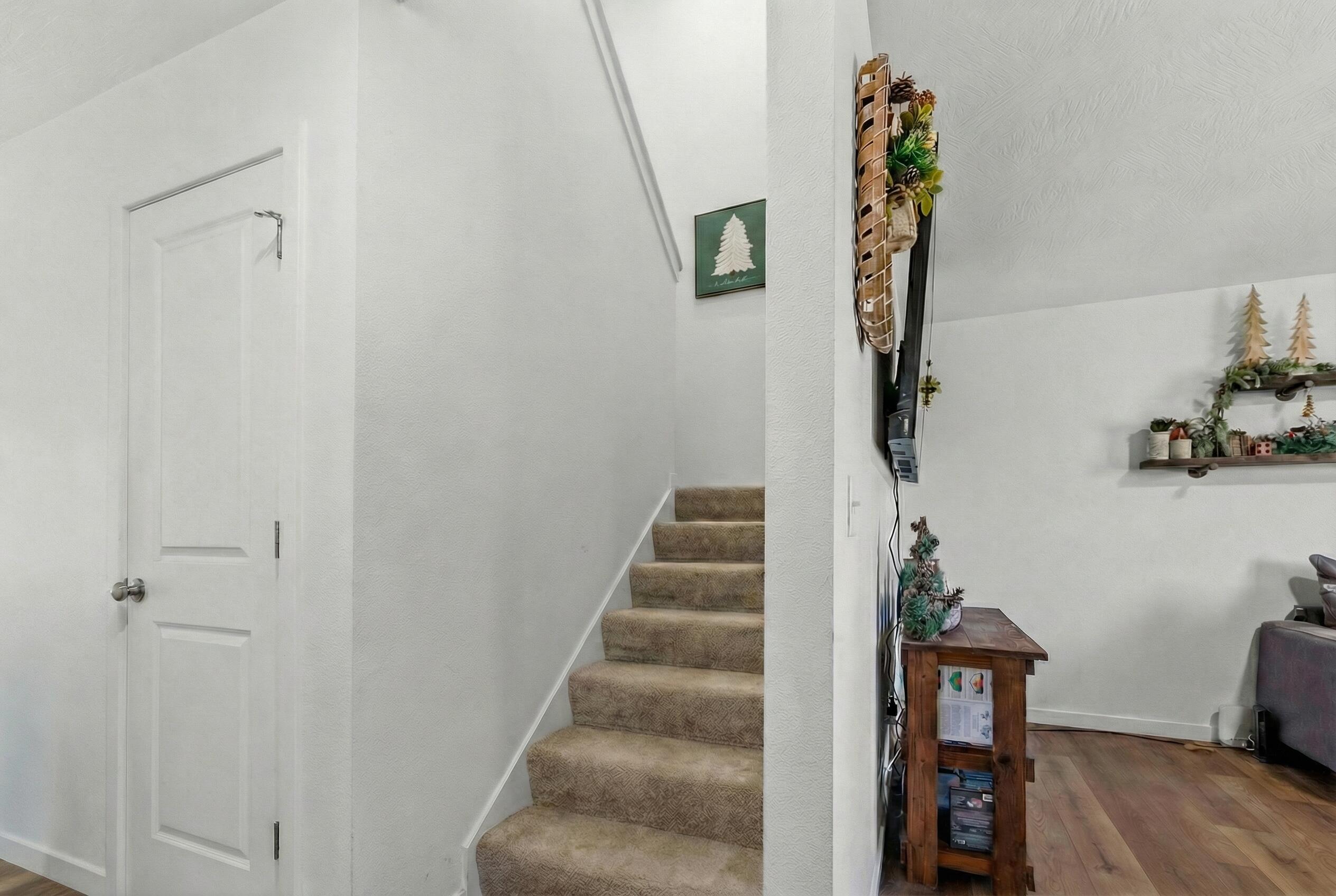479 South Summit Drive Property Photo 15