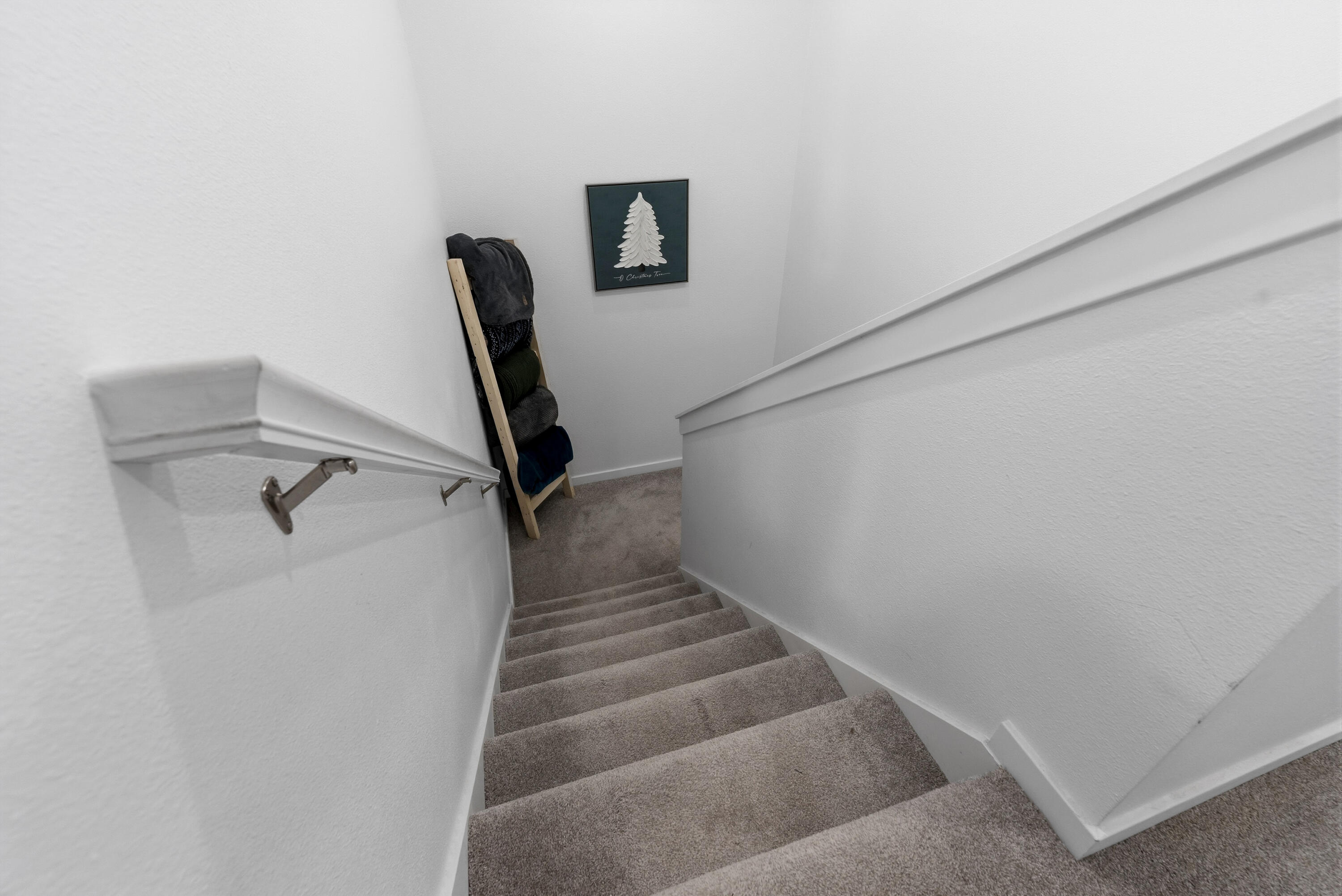 479 South Summit Drive Property Photo 17