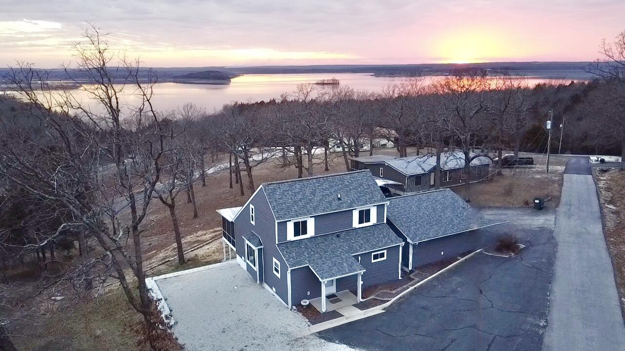 24804 Camelot Drive Property Photo 3